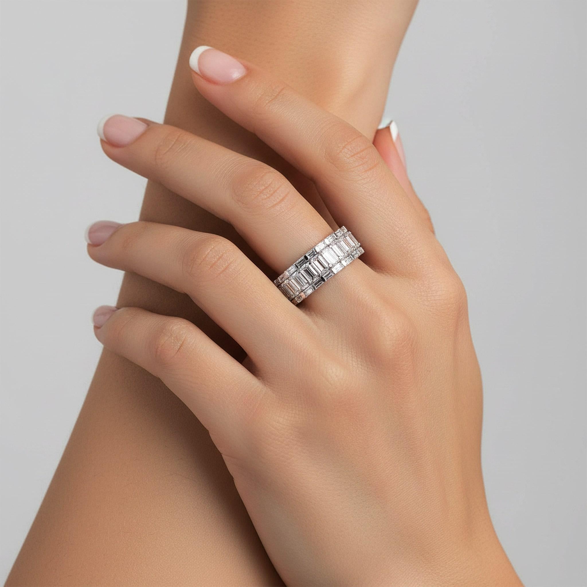 in vendita:  Anello Eternità con Diamante Baguette in Oro Bianco 18 carati Pure Essence 2