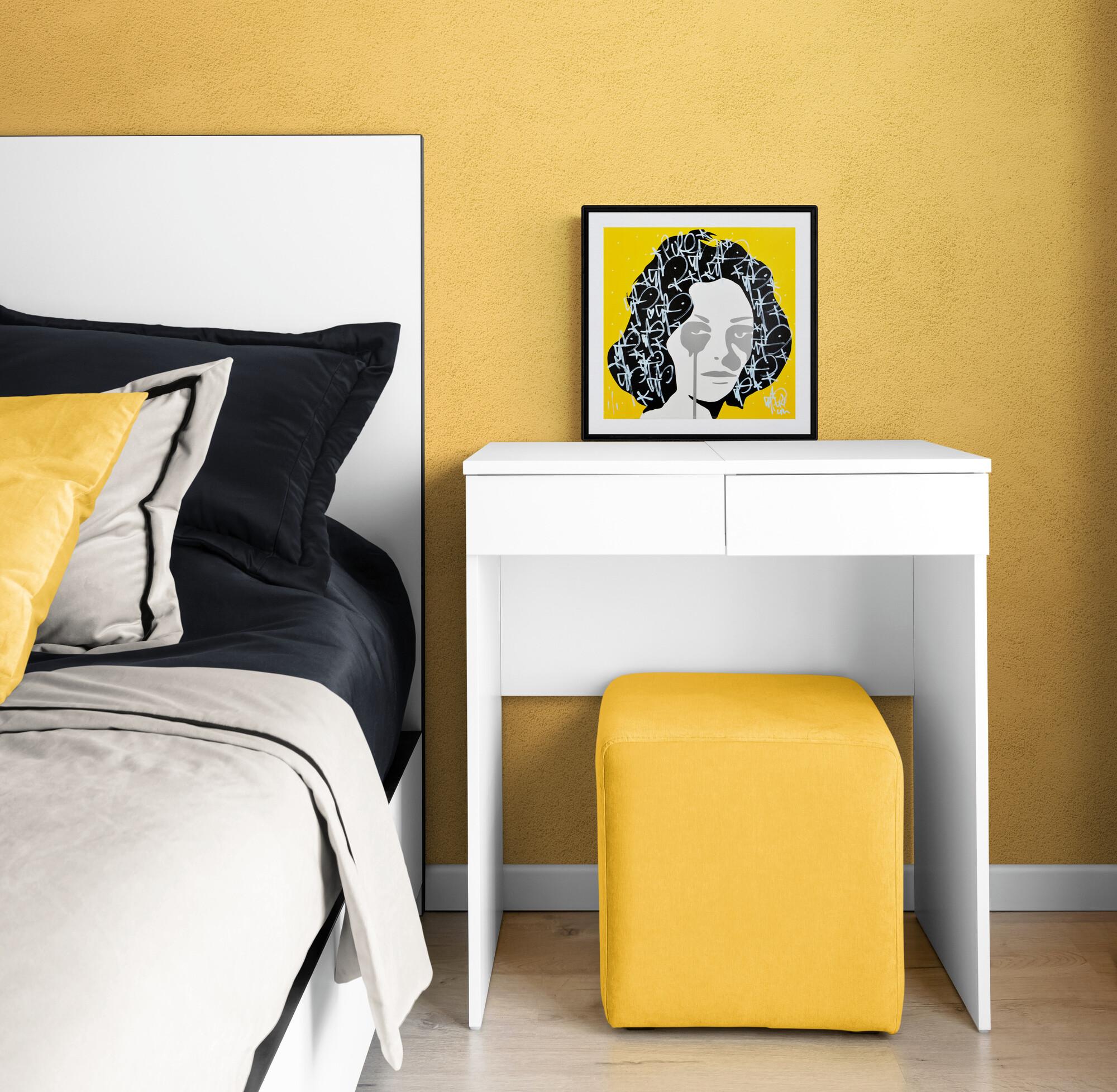 PURE EVIL - RICHARD BURTON'S NIGHTMARE
Date of creation: 2020
Medium: Hand finished screen print on paper
Edition: 1
Size: 26 x 26 cm
Condition: In mint conditions, brand new and never framed
Observations: Unique screen print hand finished by Pure