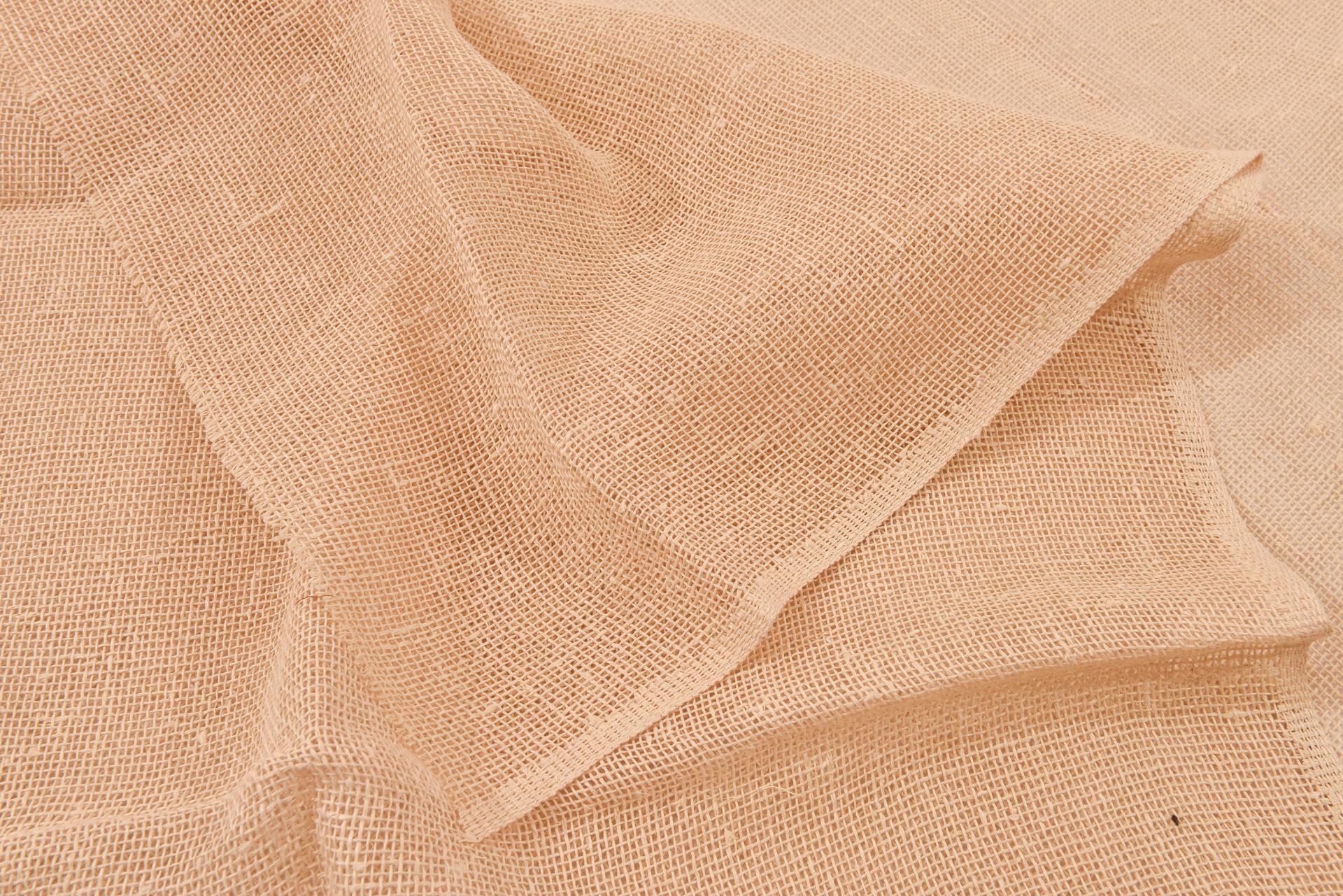 Pure Italian Mesh Linen Fabric In Excellent Condition For Sale In Alessandria, Piemonte