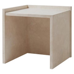 Left Beistelltisch aus reinem, minimalistischem Travertin von Amee Allsop, AA112.1