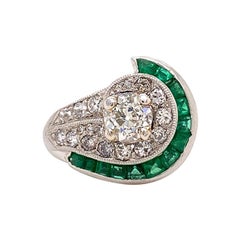 Pure Platinum Antique Diamond and Emerald Ring 5.9 Grams