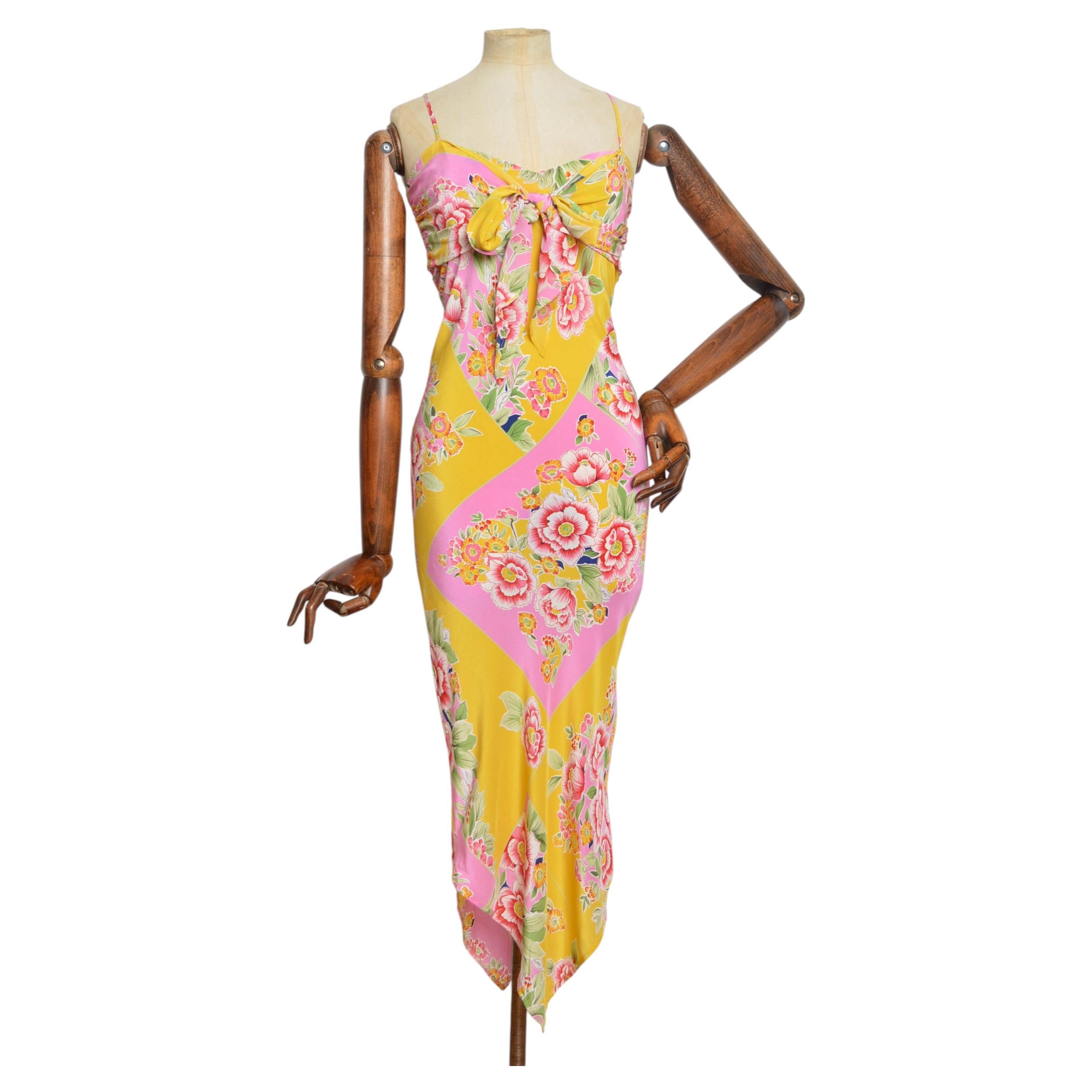 Vestido liso con corte de pañuelo de seda pura 2000, con estampado floral oriental en rosa y amarillo