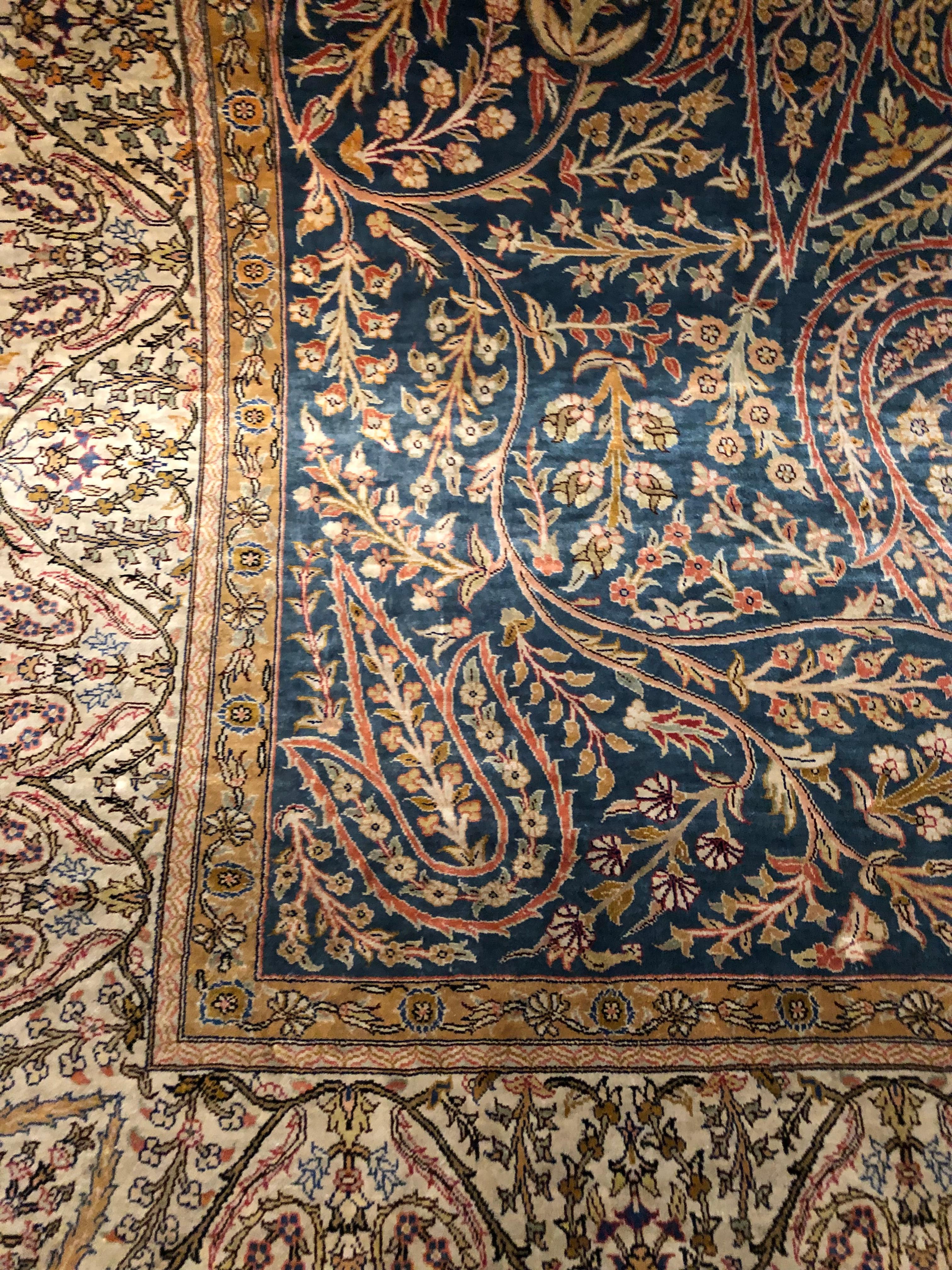 Pure Silk Carpet Region Hereke Turkey with Certificate 2