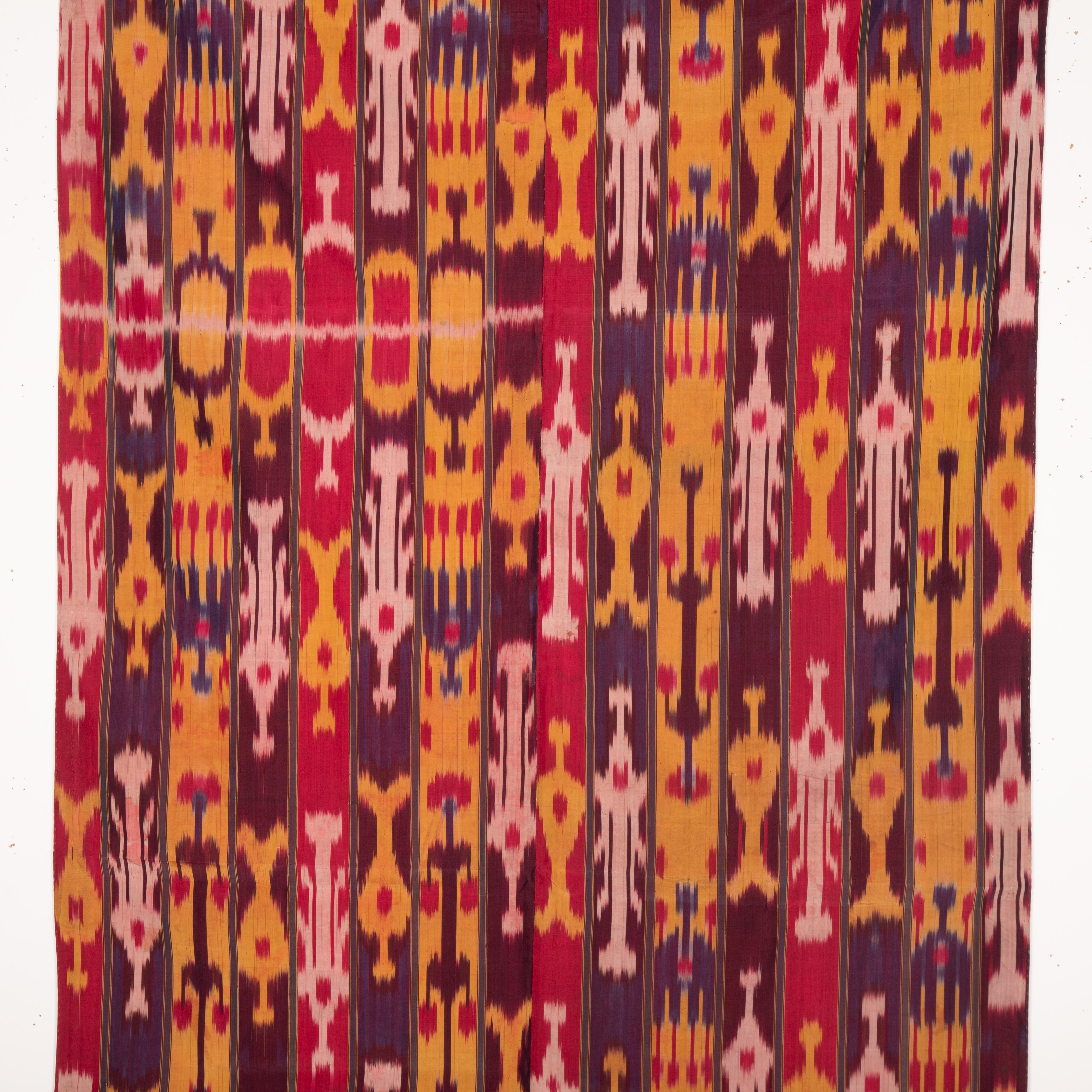 Pure Silk Ikat Panel, Uzbekistan, Early 20th C In Good Condition For Sale In Istanbul, TR
