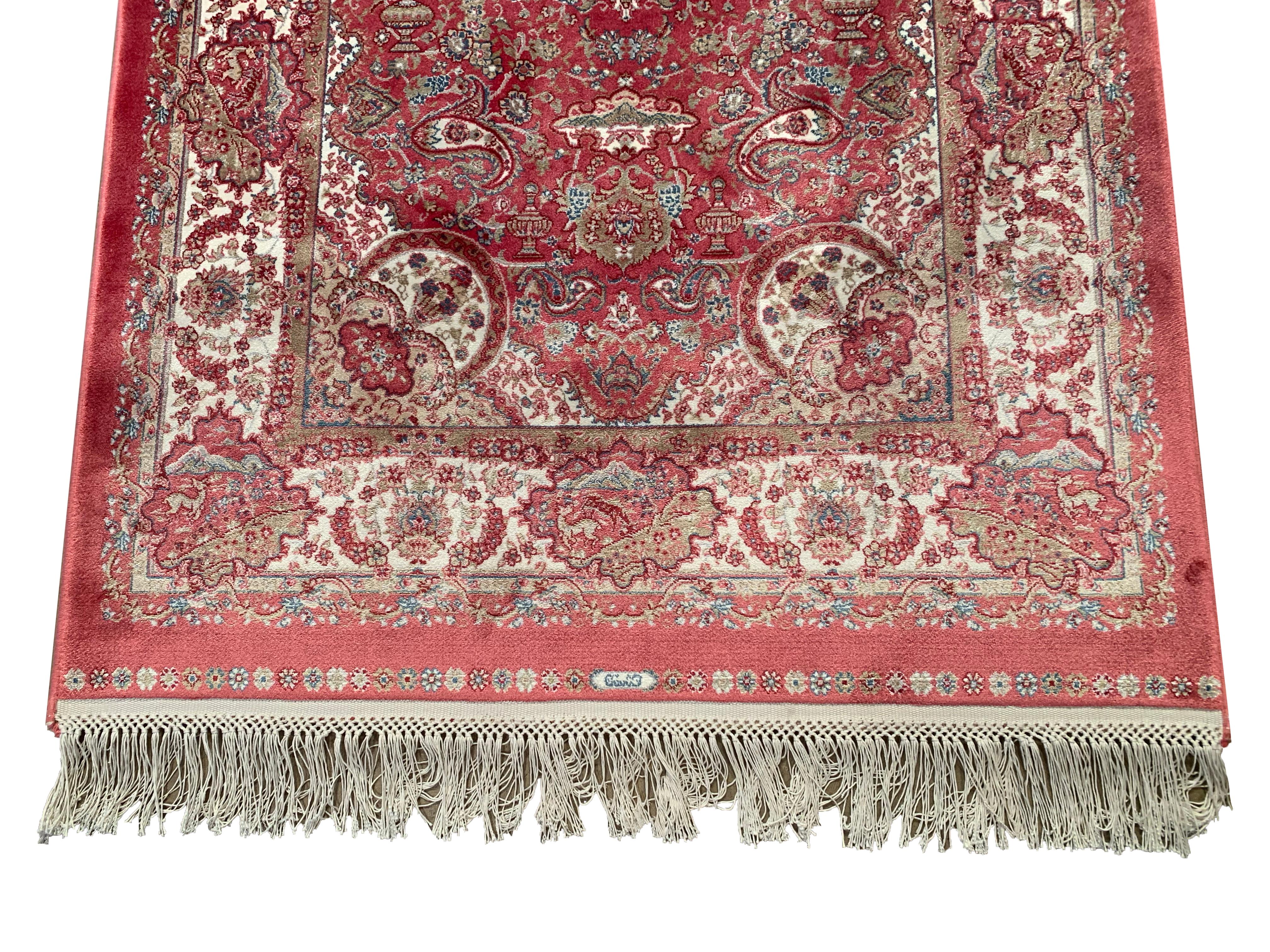 Hand-Woven Pure Silk Turkish Tufted Rug For Sale
