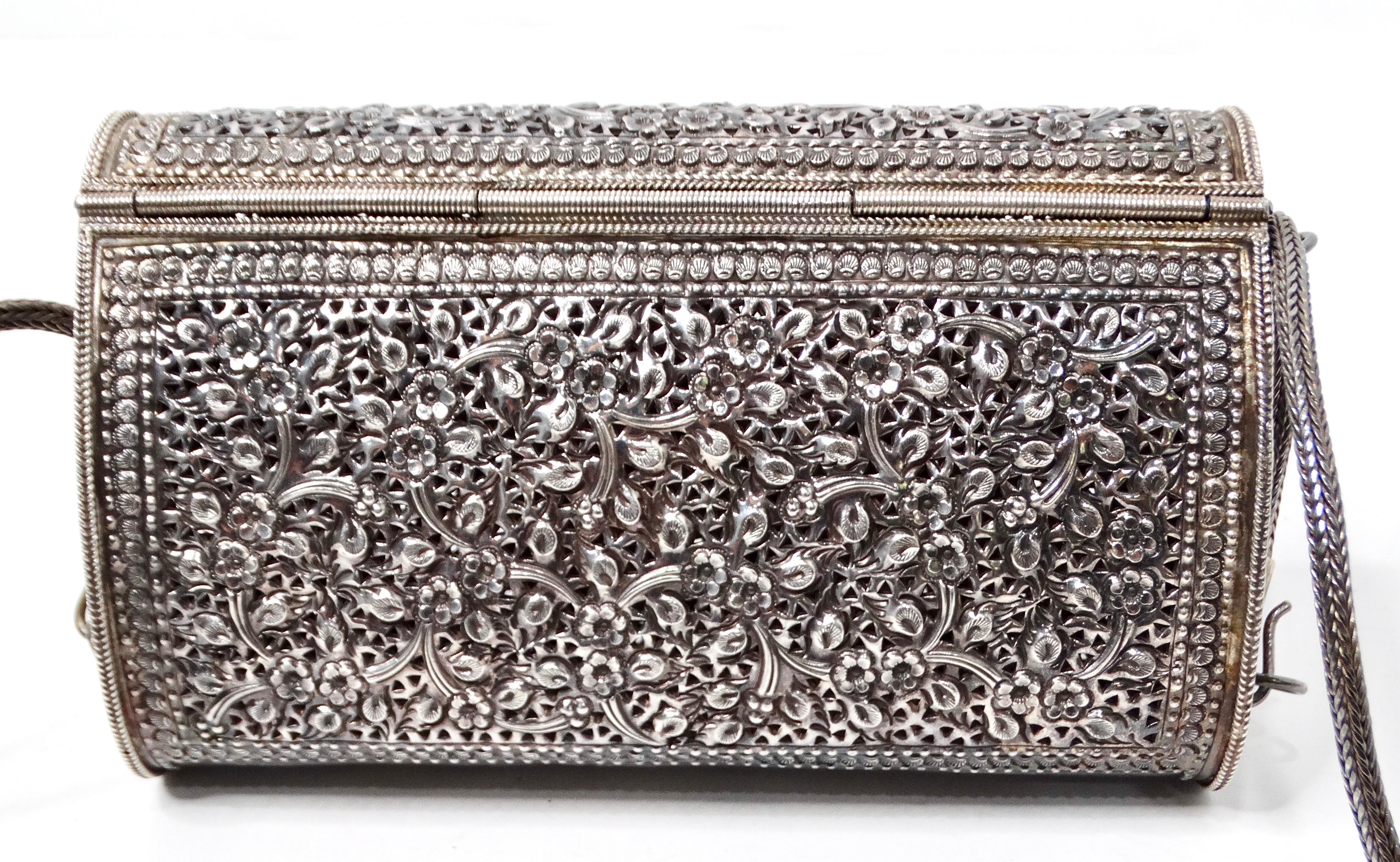 Bolsa de Embrague Crossbody Filigrana Floral Plata Pura circa vintage en venta 2