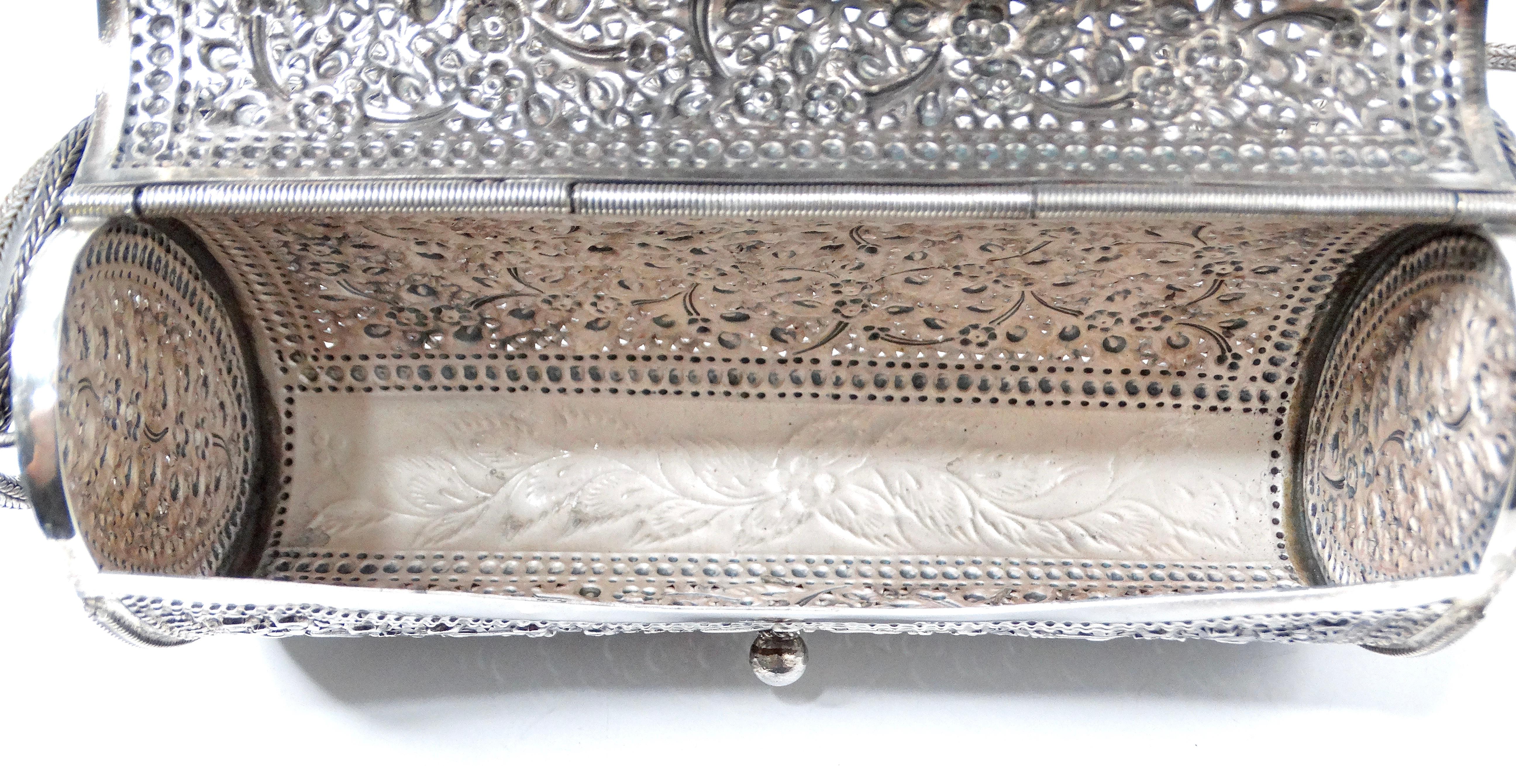 Bolsa de Embrague Crossbody Filigrana Floral Plata Pura circa vintage en venta 3
