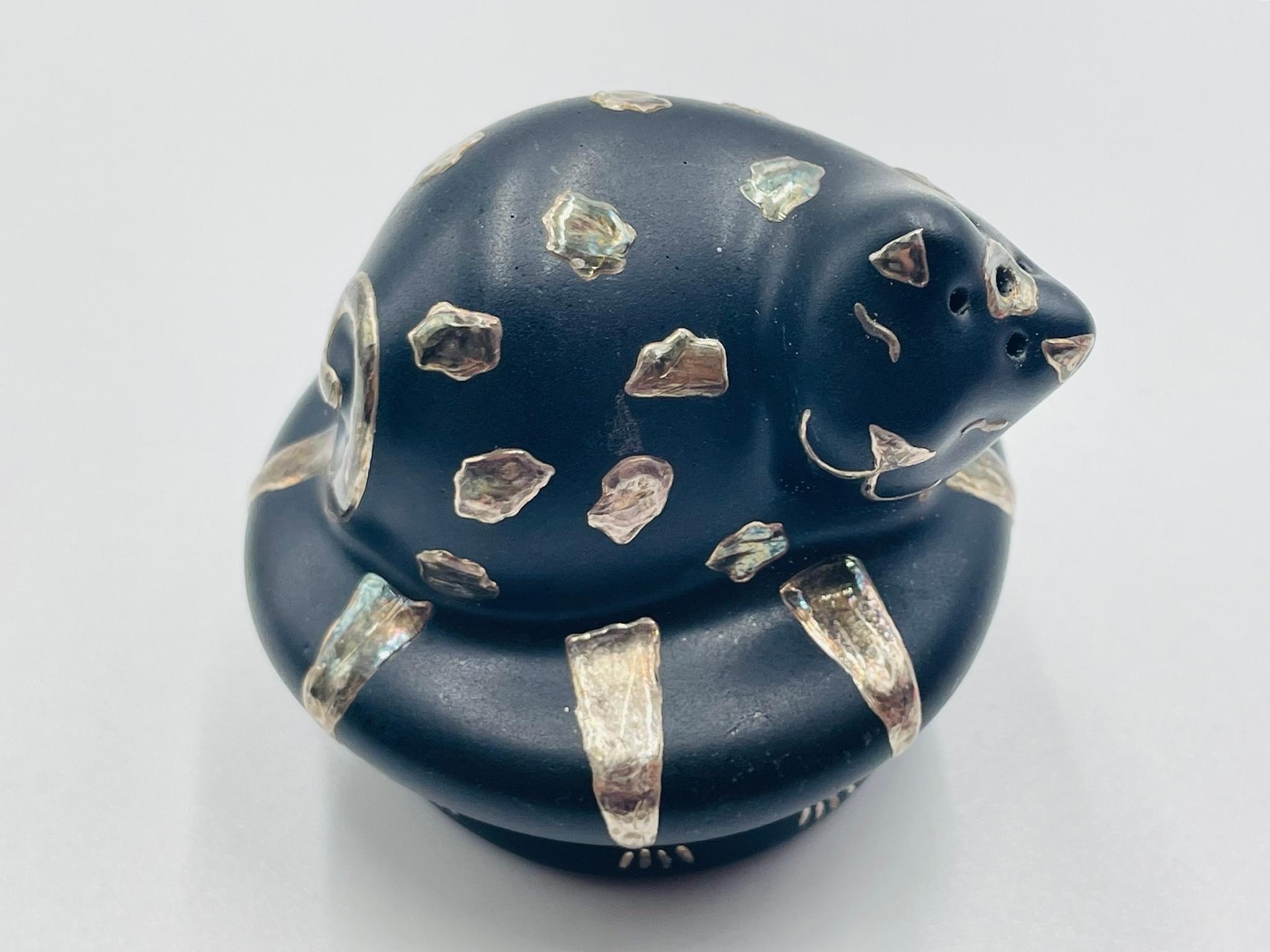 Salero y Pimentero Gato de Plata Pura y Porcelana de Emilia Castillo en venta 8