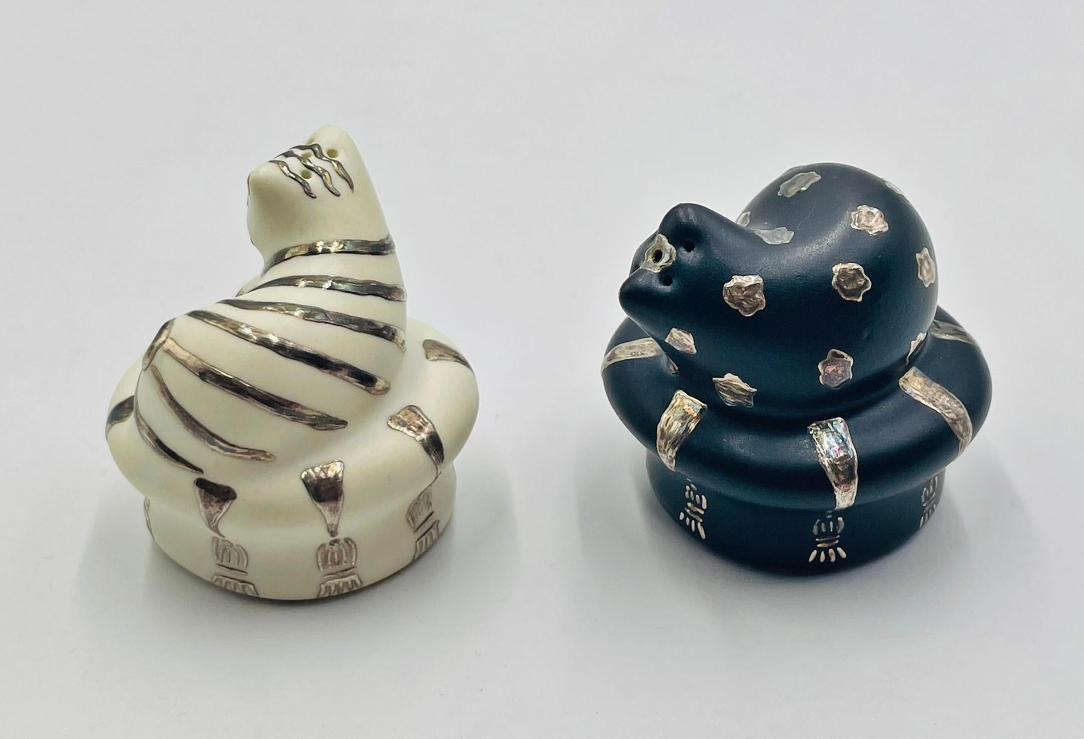Salero y Pimentero Gato de Plata Pura y Porcelana de Emilia Castillo Hecho a mano en venta