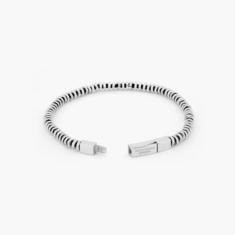 Bracciale in filo puro con macramè nero in argento sterling, misura L In condizioni Nuovo in vendita a Fulham business exchange, London