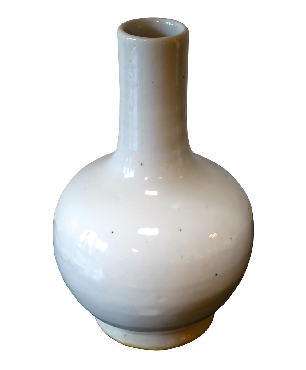 Chinese Pure White Ceramic Vase Assortment, China, Contemporary