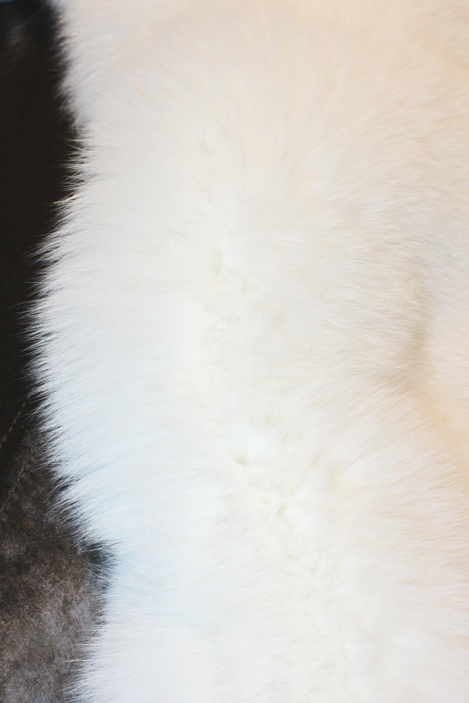 Pure White Scandinavian Fox Fur Plaid with Cashemire In New Condition For Sale In Paris, FR
