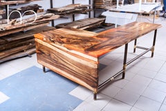 Purification Fire Schreibtisch aus Nussbaumholz