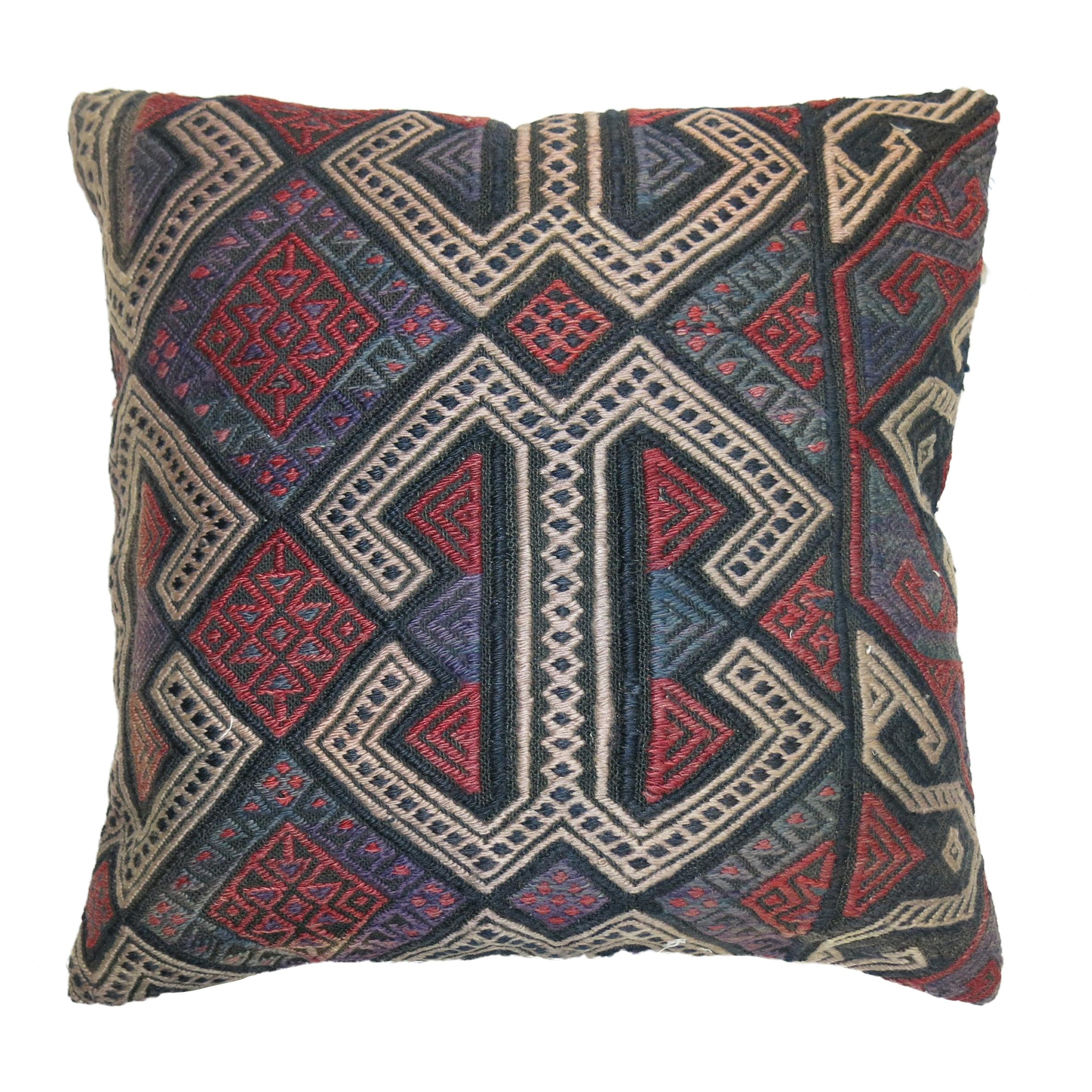 Lila Akzent Tribal Traditionelles Kilim-Kissen im Angebot