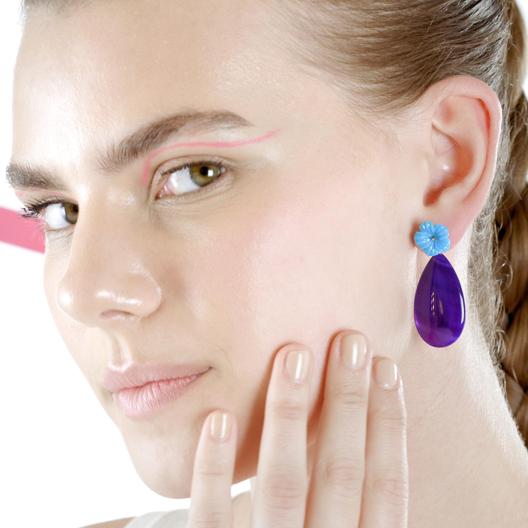 Moderne italienische Tropfenohrringe aus 18 Karat Gold mit lila Achat, natürlicher Türkis im Angebot 12