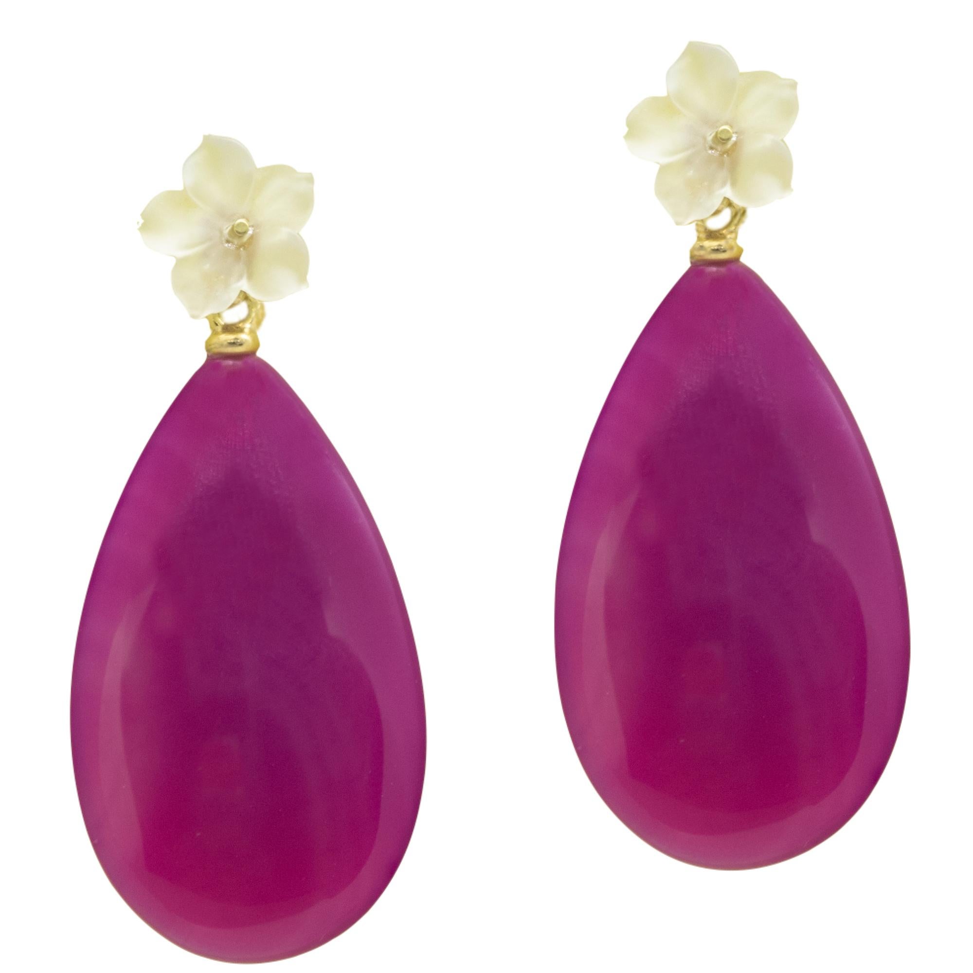 Mixed Cut Purple Agate Flower Rock Crystal 18 Karat Gold Drop Modern Italian Earrings For Sale
