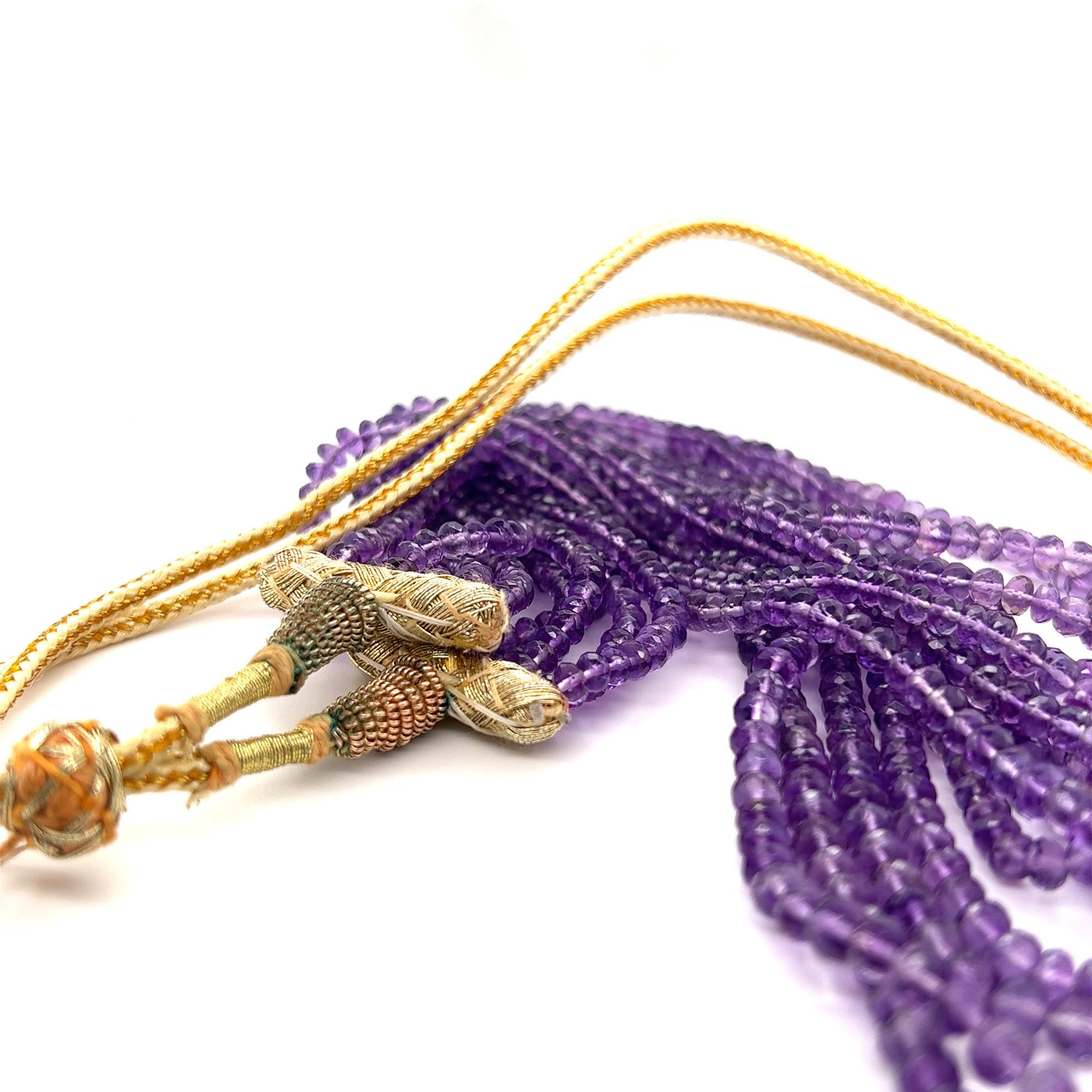 7strangige handgefertigte Halskette mit lila Amethyst-Perlen im Angebot 1