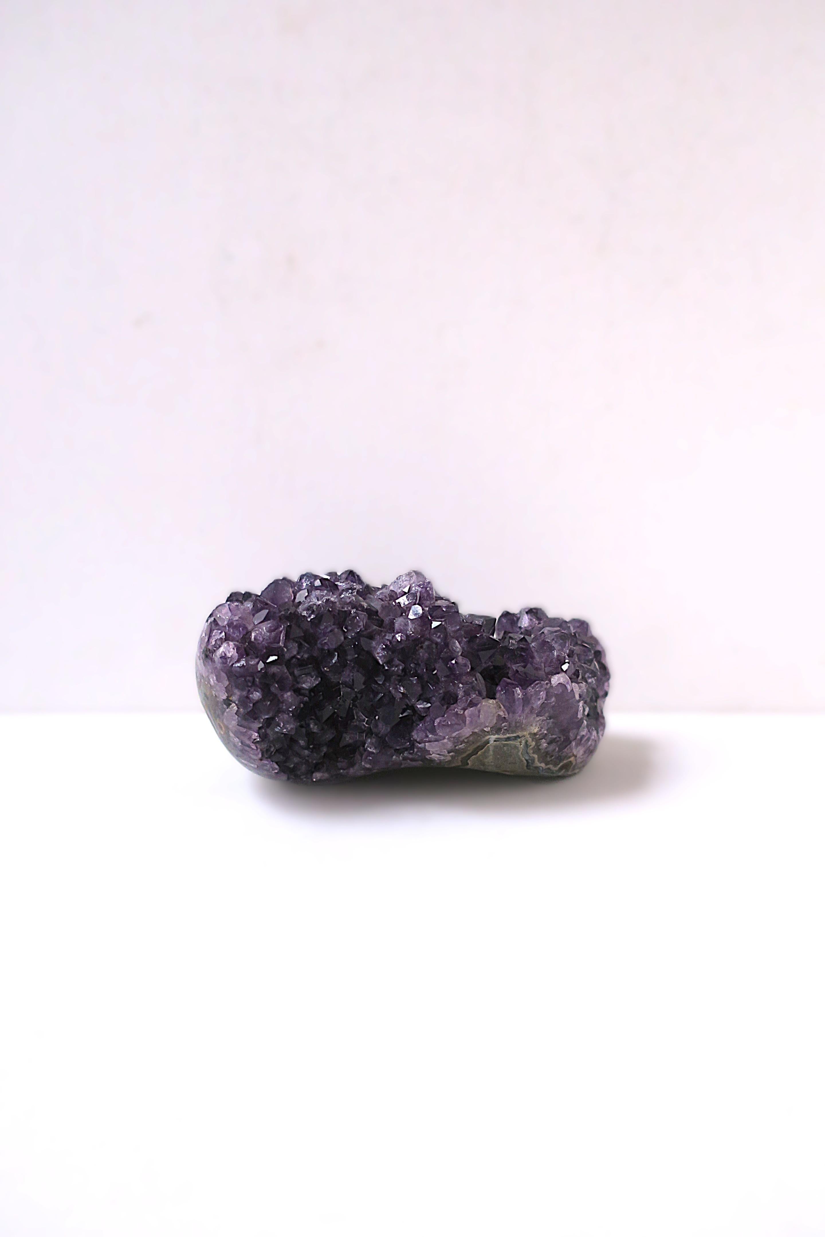 Lila Amethyst Dekoratives Objekt Briefbeschwerer im Angebot 6