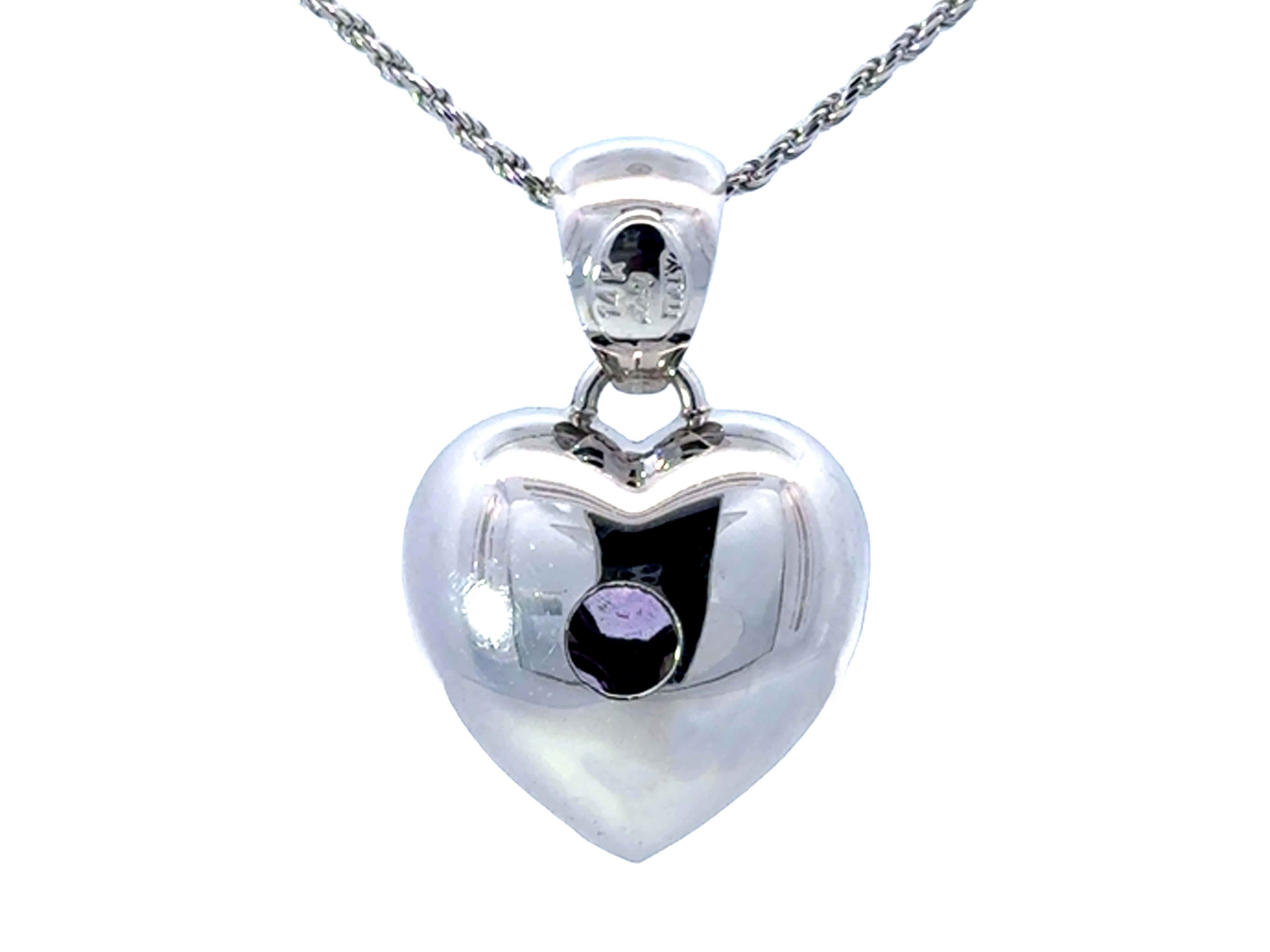 Collana con cuore 3D tempestato di fiori di ametista viola in oro bianco 14 carati in vendita 1