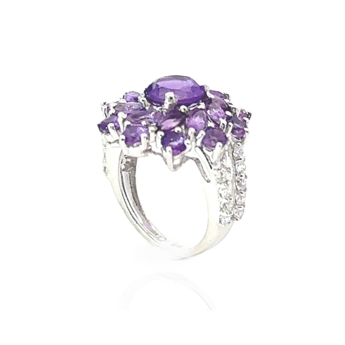 For Sale:  Purple Amethyst Gemstone Cocktail Sterling Silver Ring for Engagement Gift 3