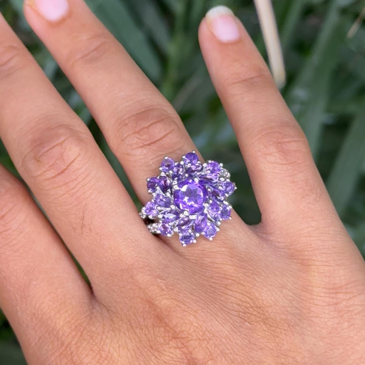 For Sale:  Purple Amethyst Gemstone Cocktail Sterling Silver Ring for Engagement Gift 4