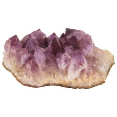Spécimen de géode d'améthyste violet