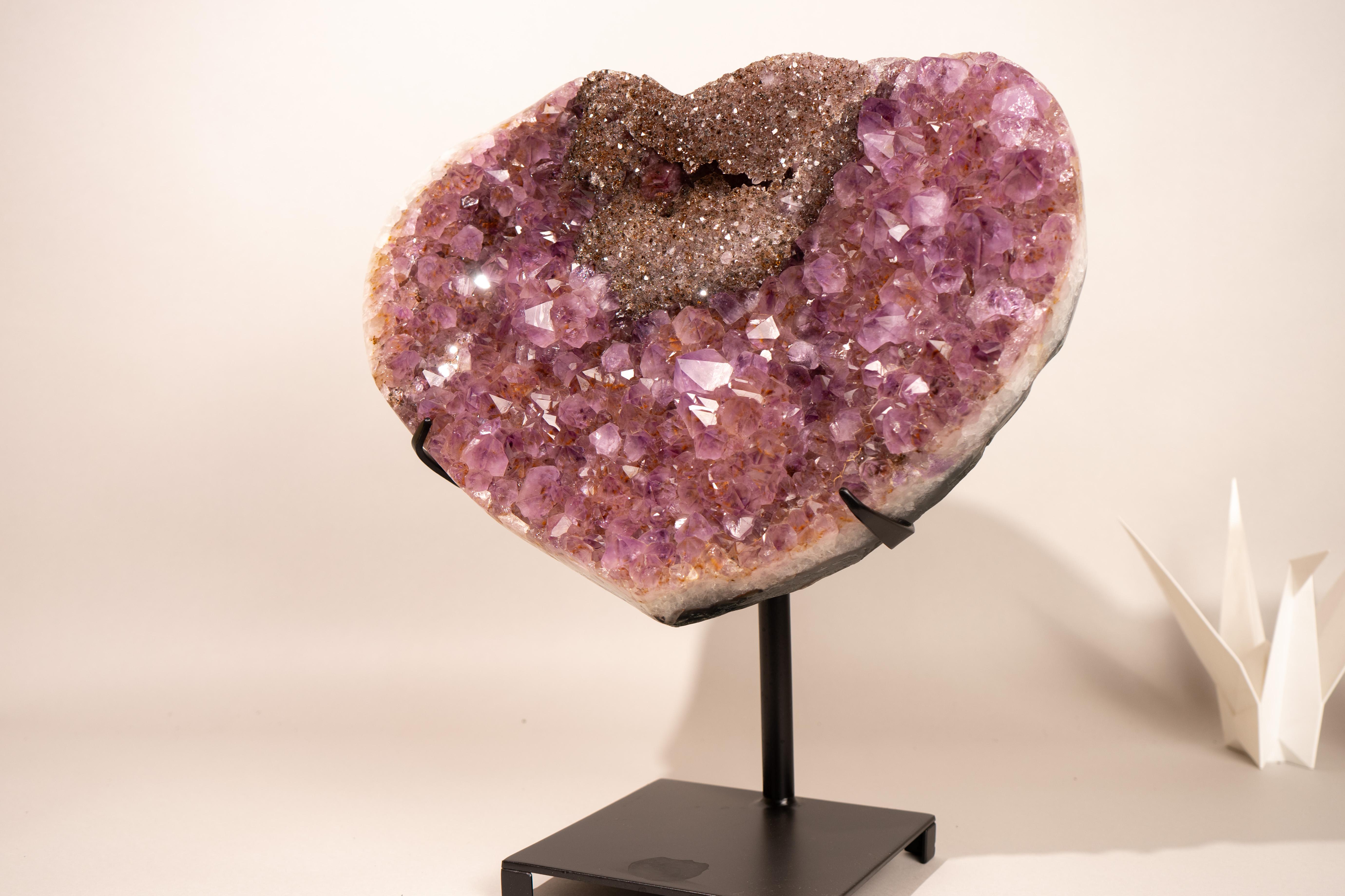 Purple Amethyst Heart with Sparkly Galaxy Druzy Nest, Large Size Crystal Decor Brasileño en venta