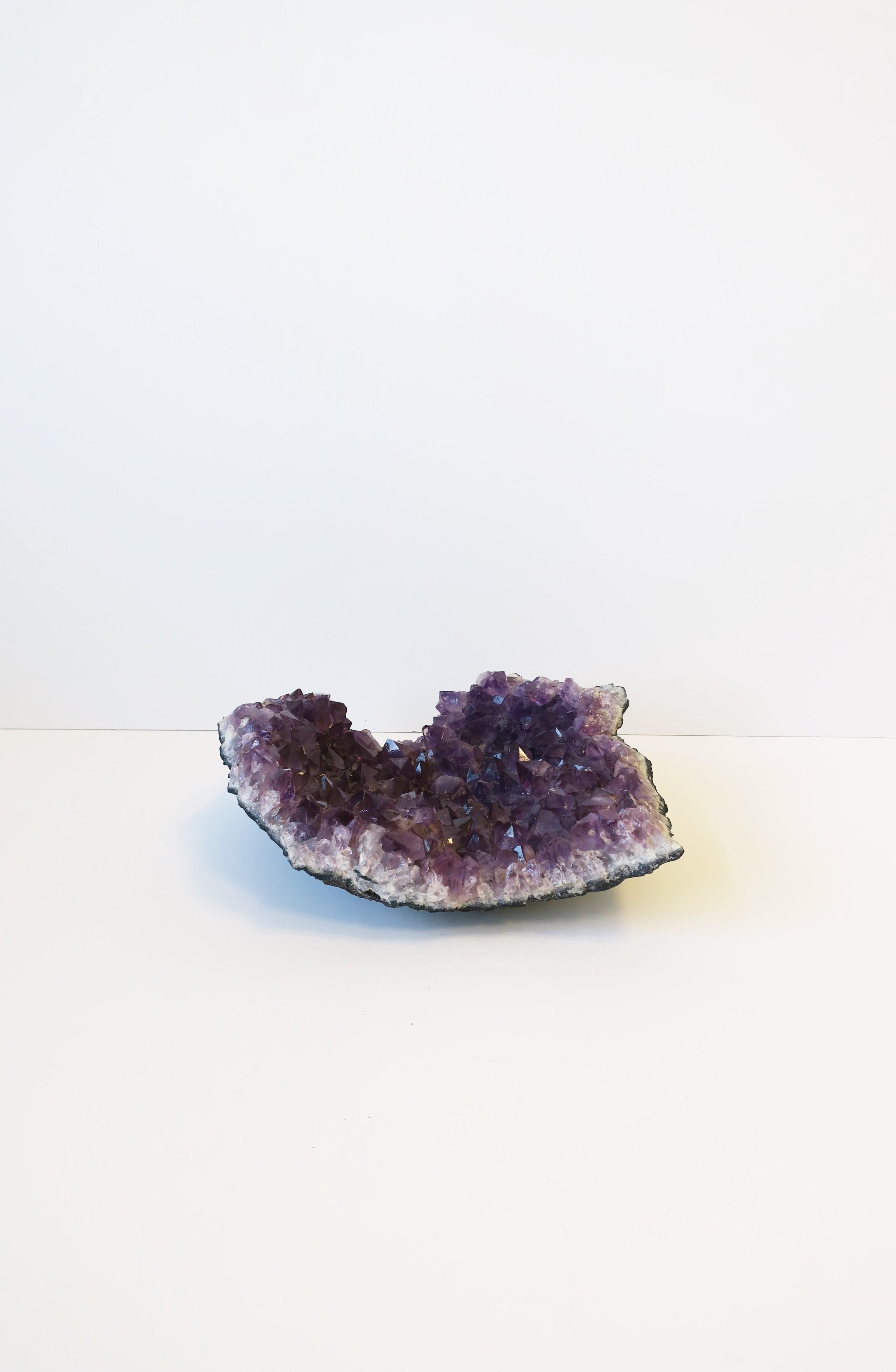 Specimen naturale di ametista viola in vendita 1