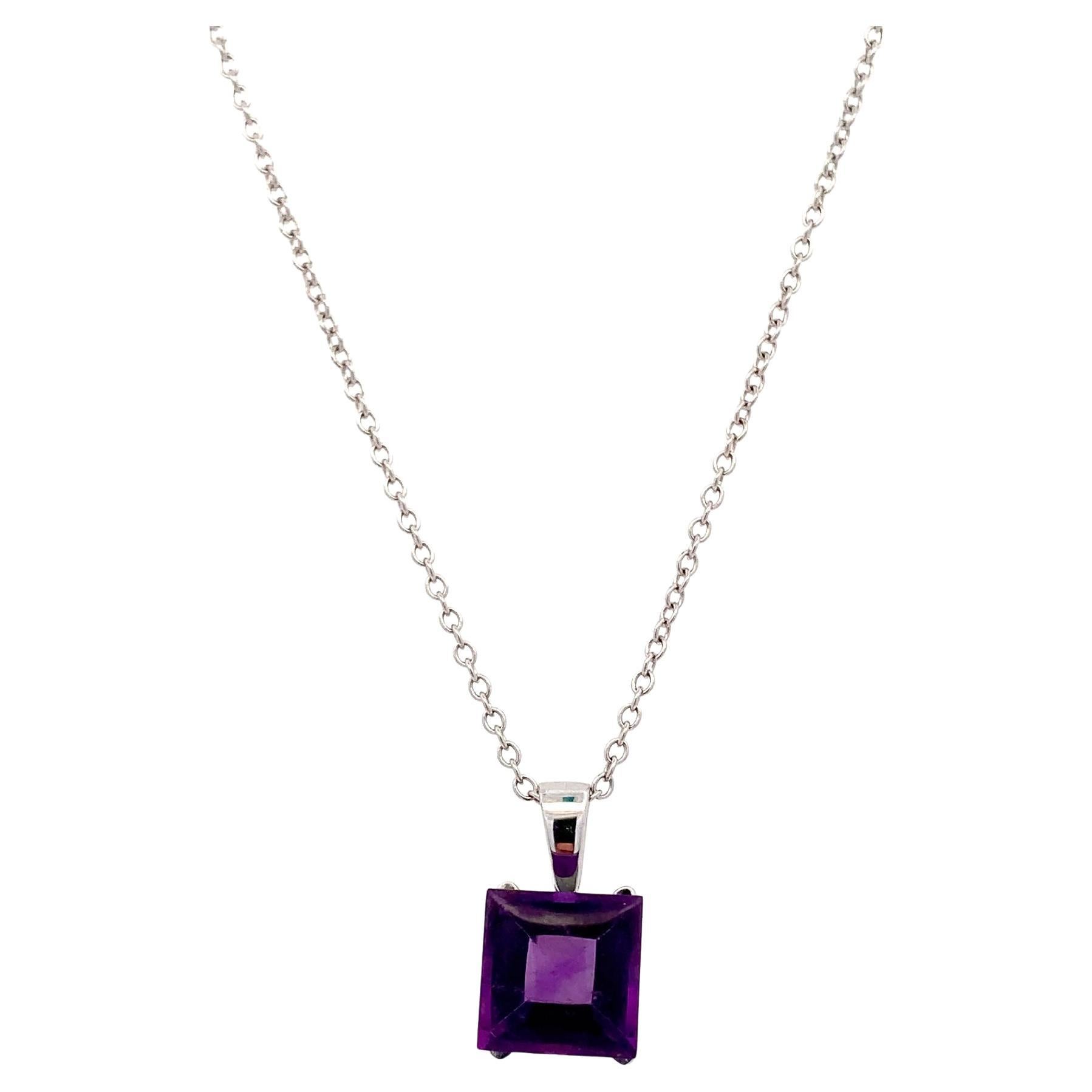Purple amethyst pendant necklace 18k white gold