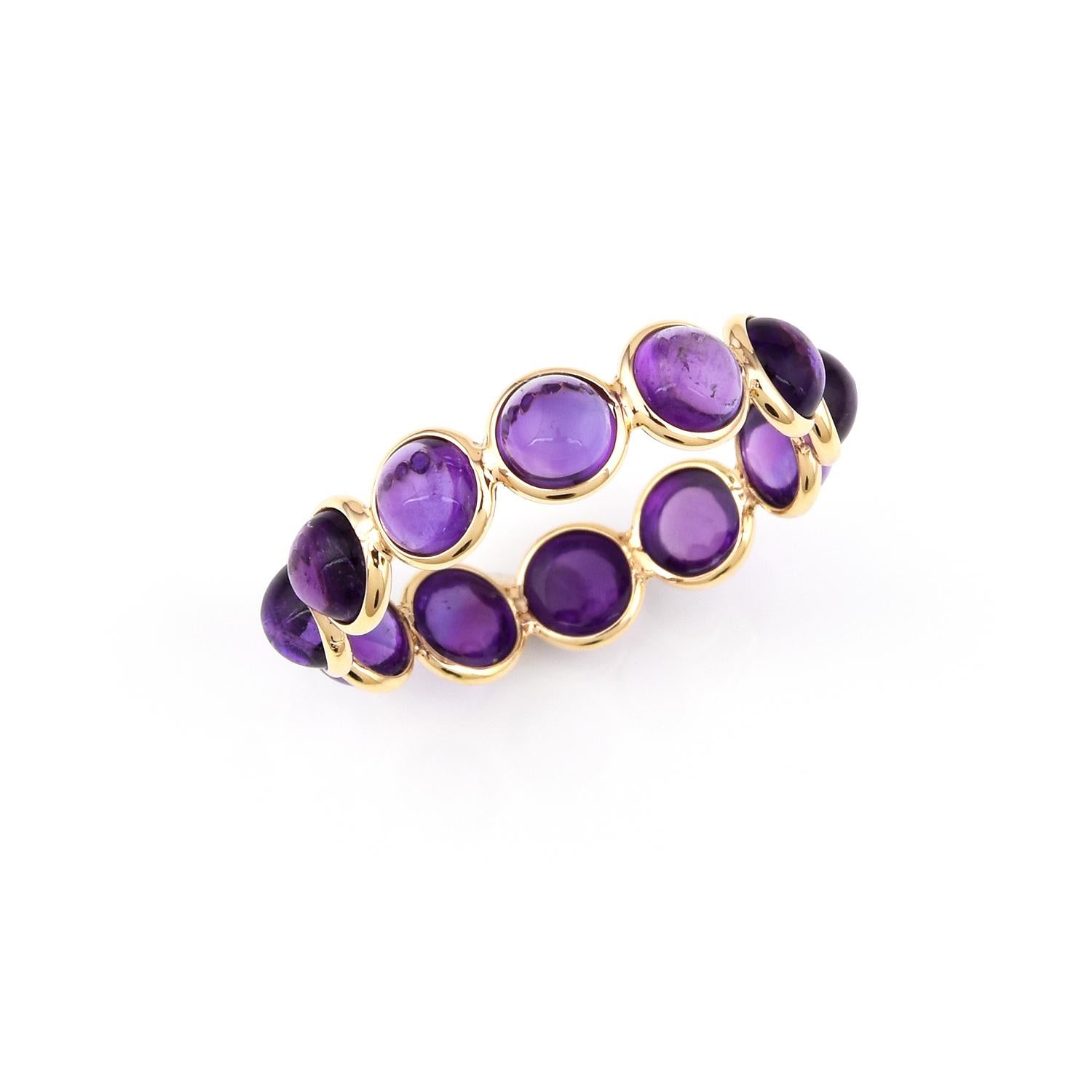 Purple Amethyst Round Cabochon Band, Yellow Gold In New Condition In New York, NY