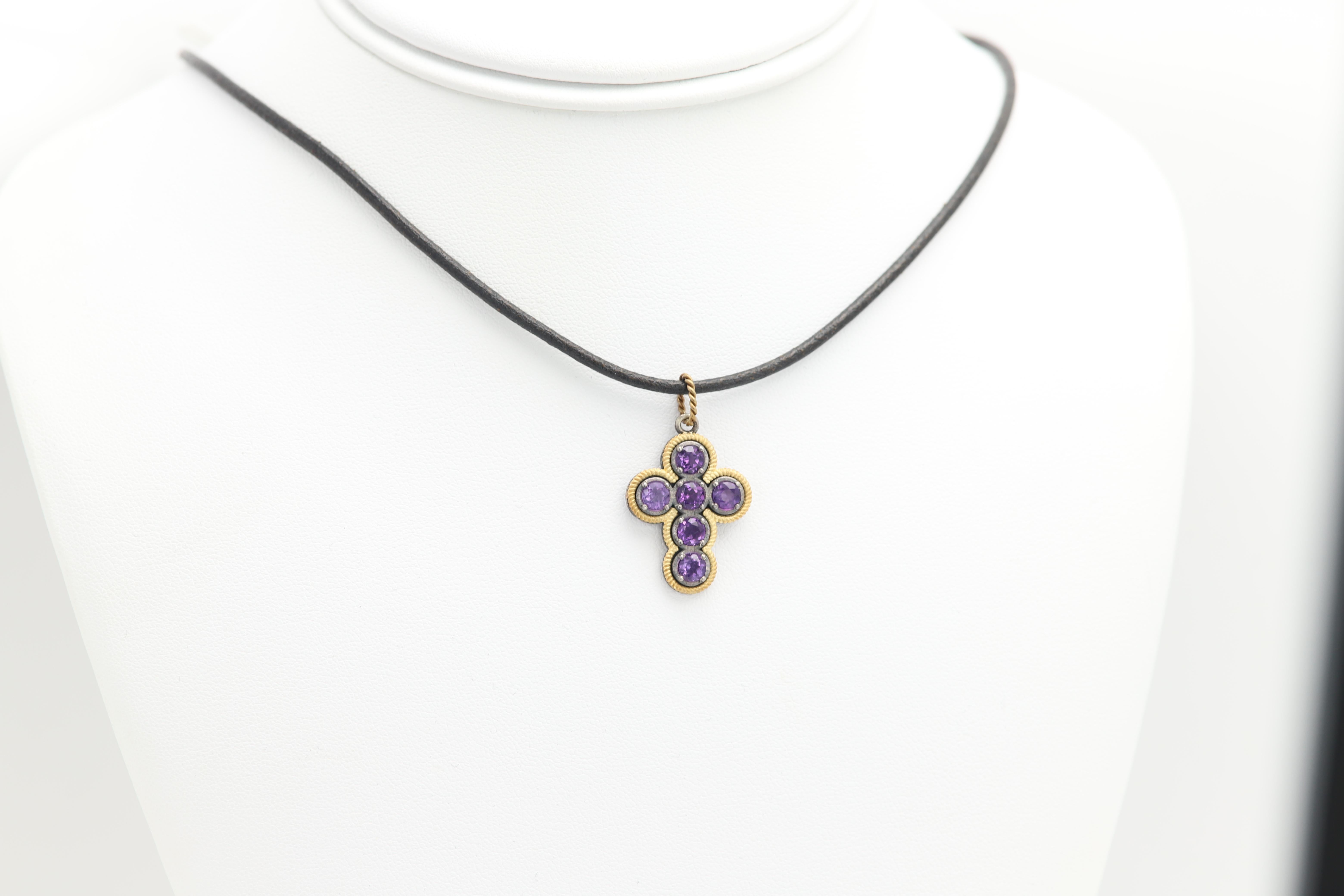Croce d'epoca con ametista viola in oro bicolore 18 carati e argento sterling in vendita 1