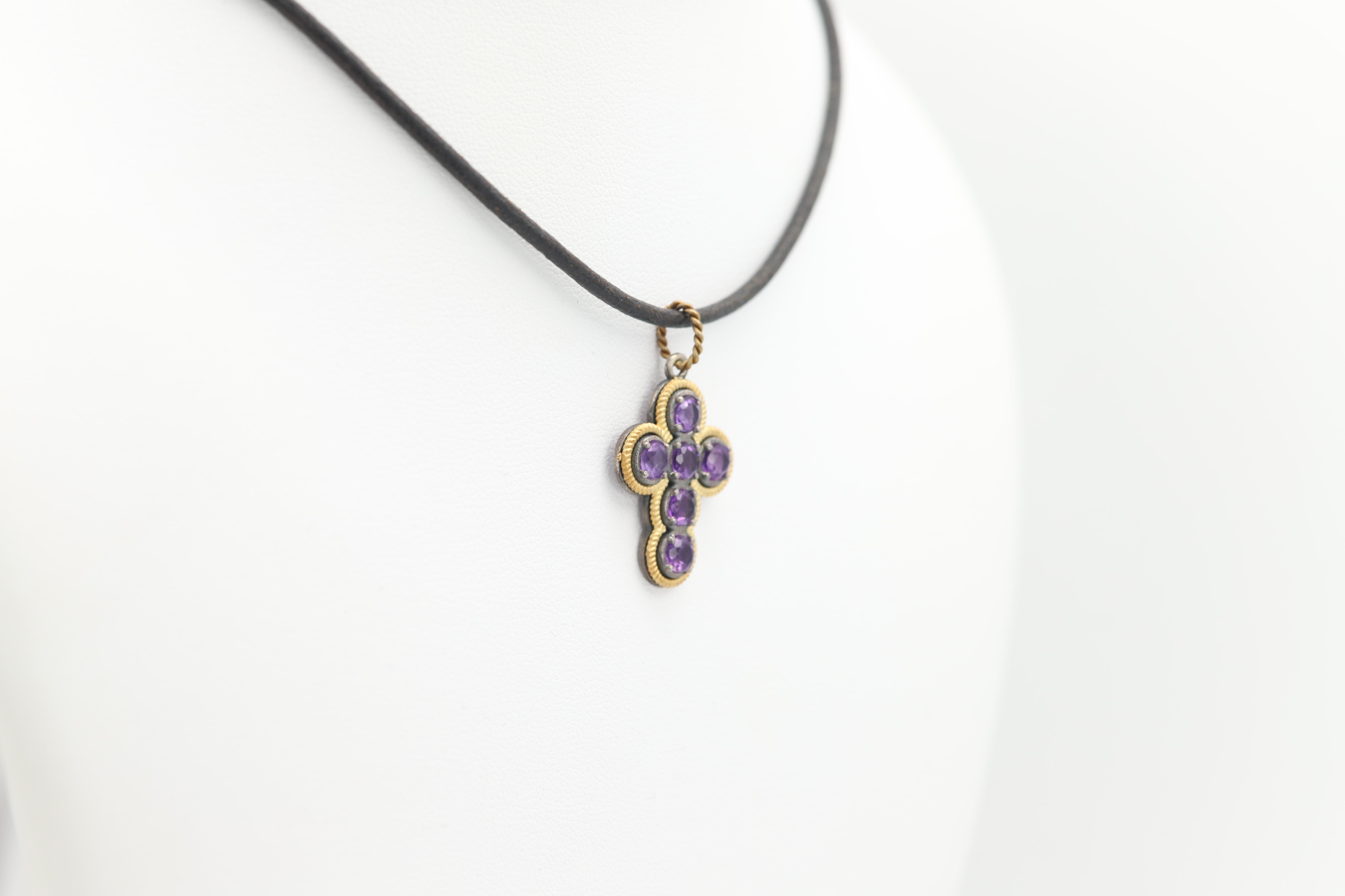 Croce d'epoca con ametista viola in oro bicolore 18 carati e argento sterling in vendita 2