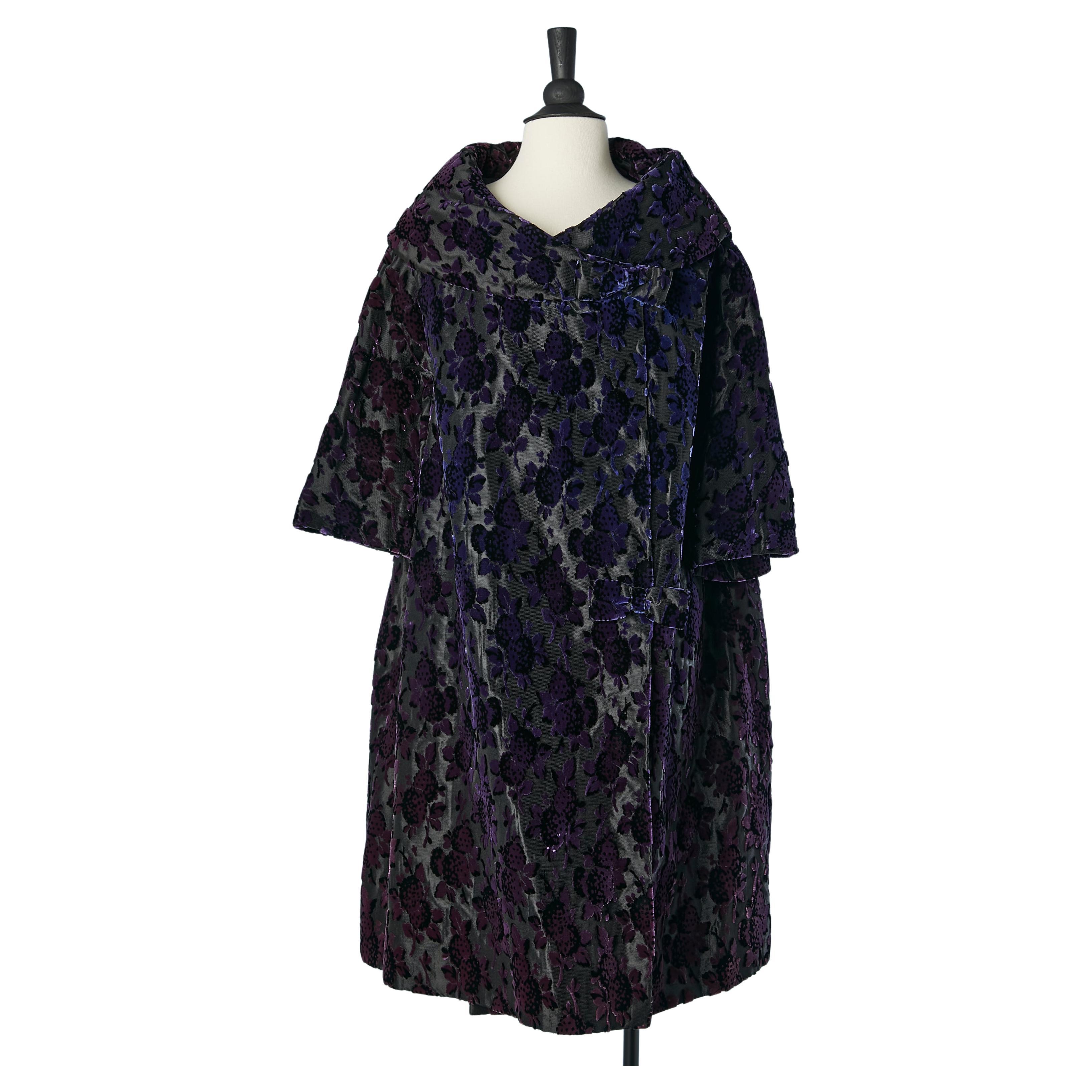 Manteau en velours dévoré à double boutonnage violet et noir  Jacopini - Années 1950 environ  en vente