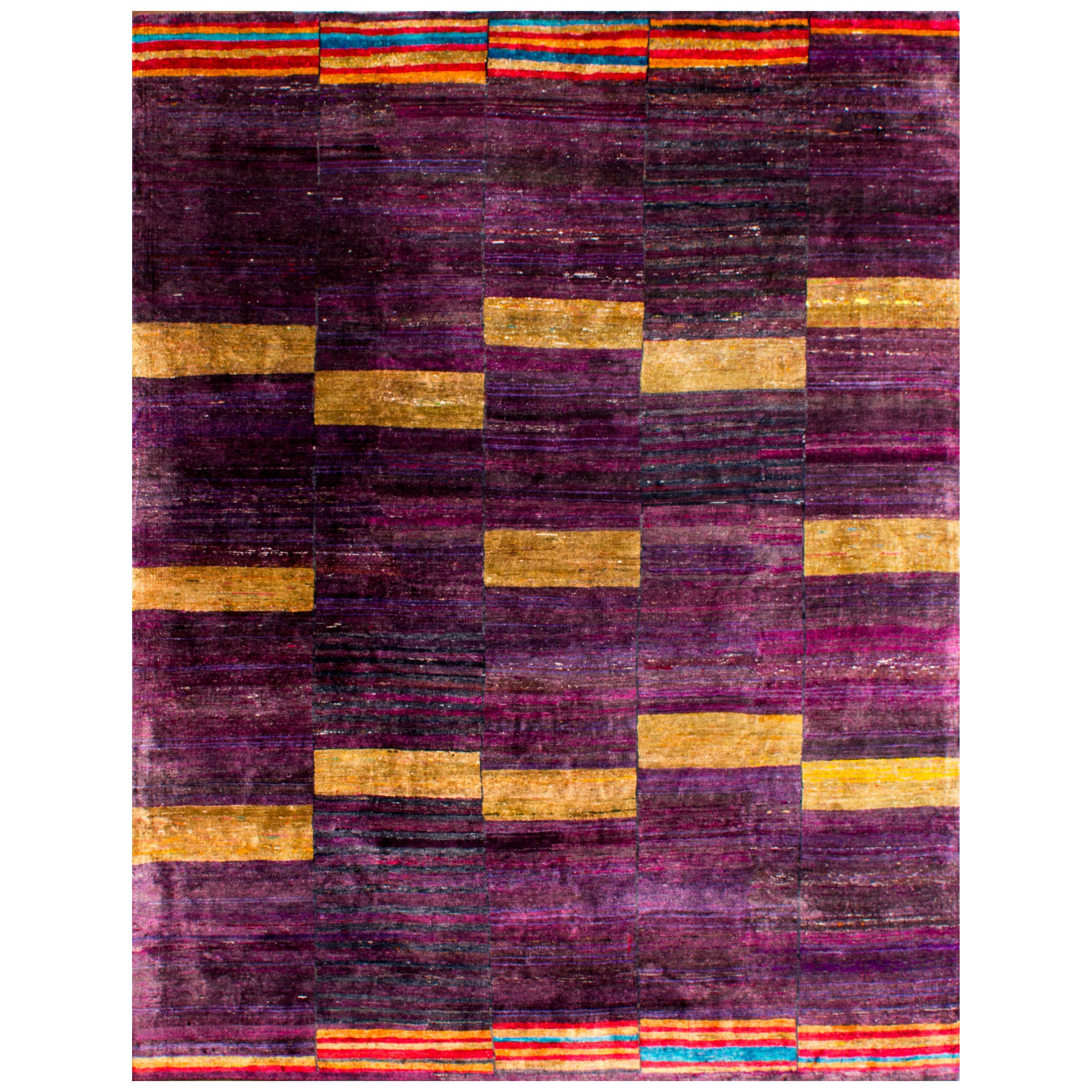 Tappeto moderno in seta naturale annodato a mano viola e oro in stock