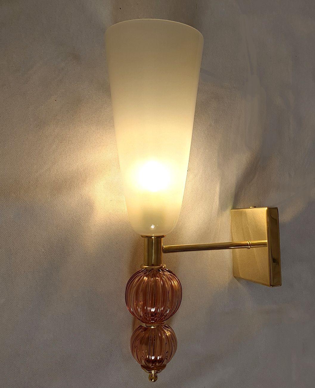 Fine XX secolo Purple and gray Mid Century Modern Murano sconces in vendita