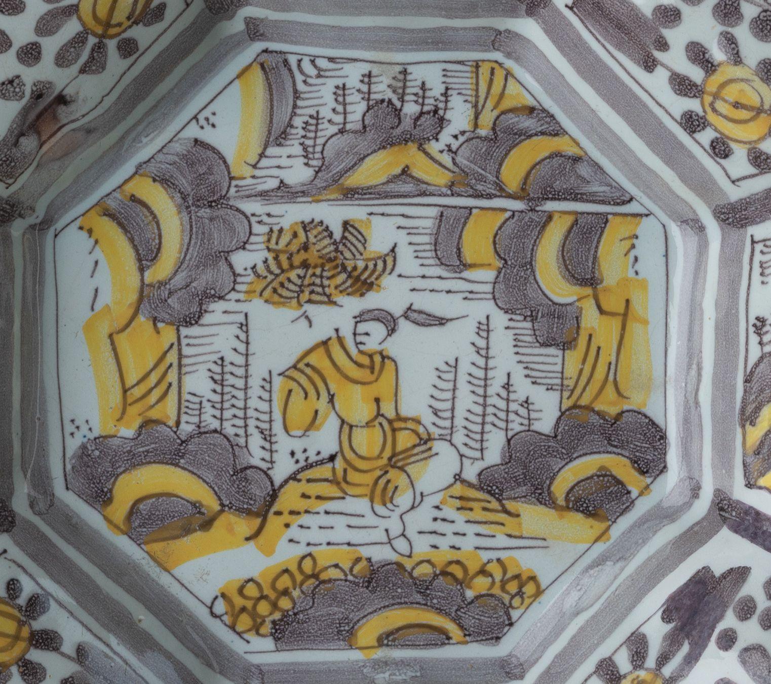 17th Century Purple and Yellow Chinoiserie Lobed Dish. Delft, 1680-1690 For Sale