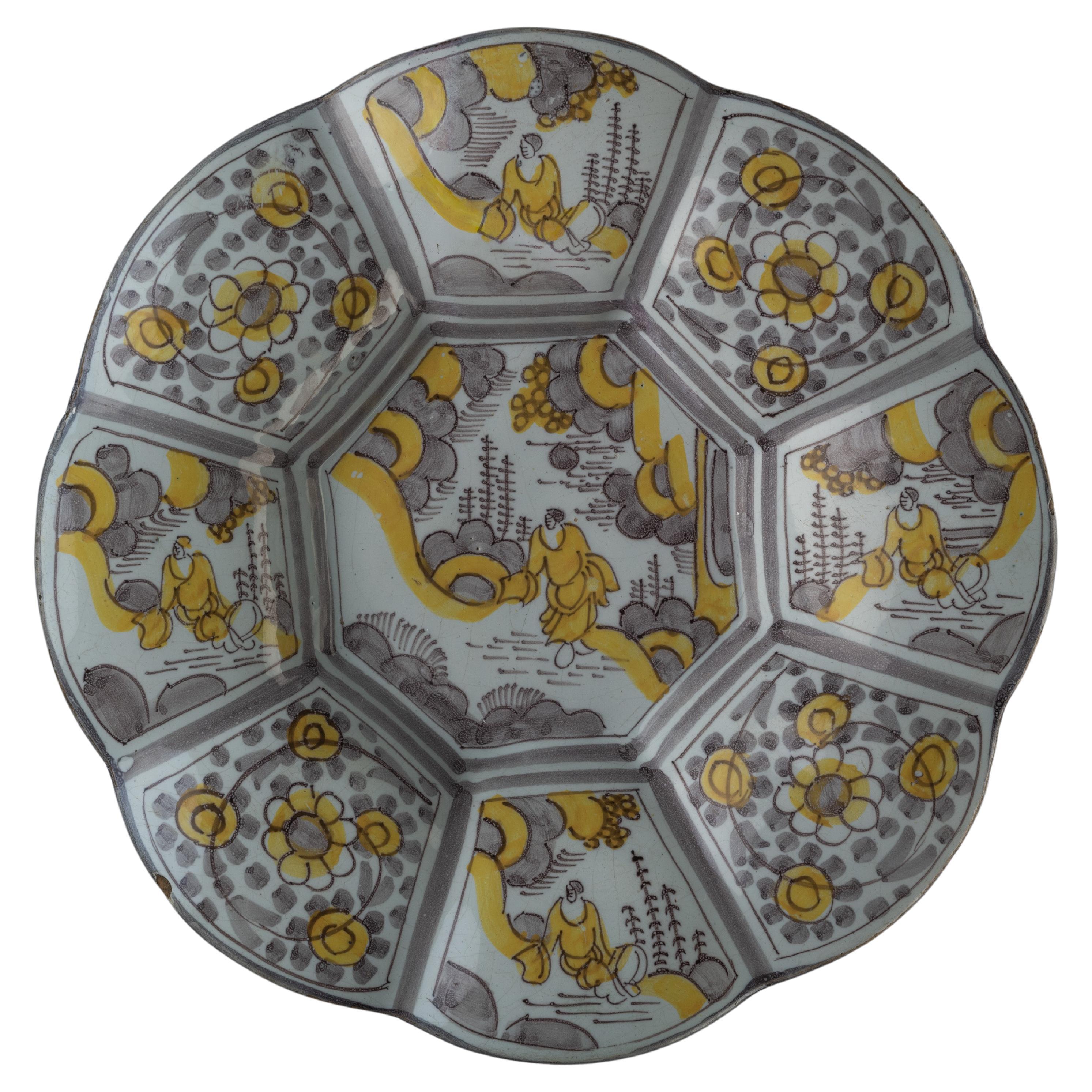 Purple and Yellow Chinoiserie Lobed Dish, Delft, 1680-1700 For Sale