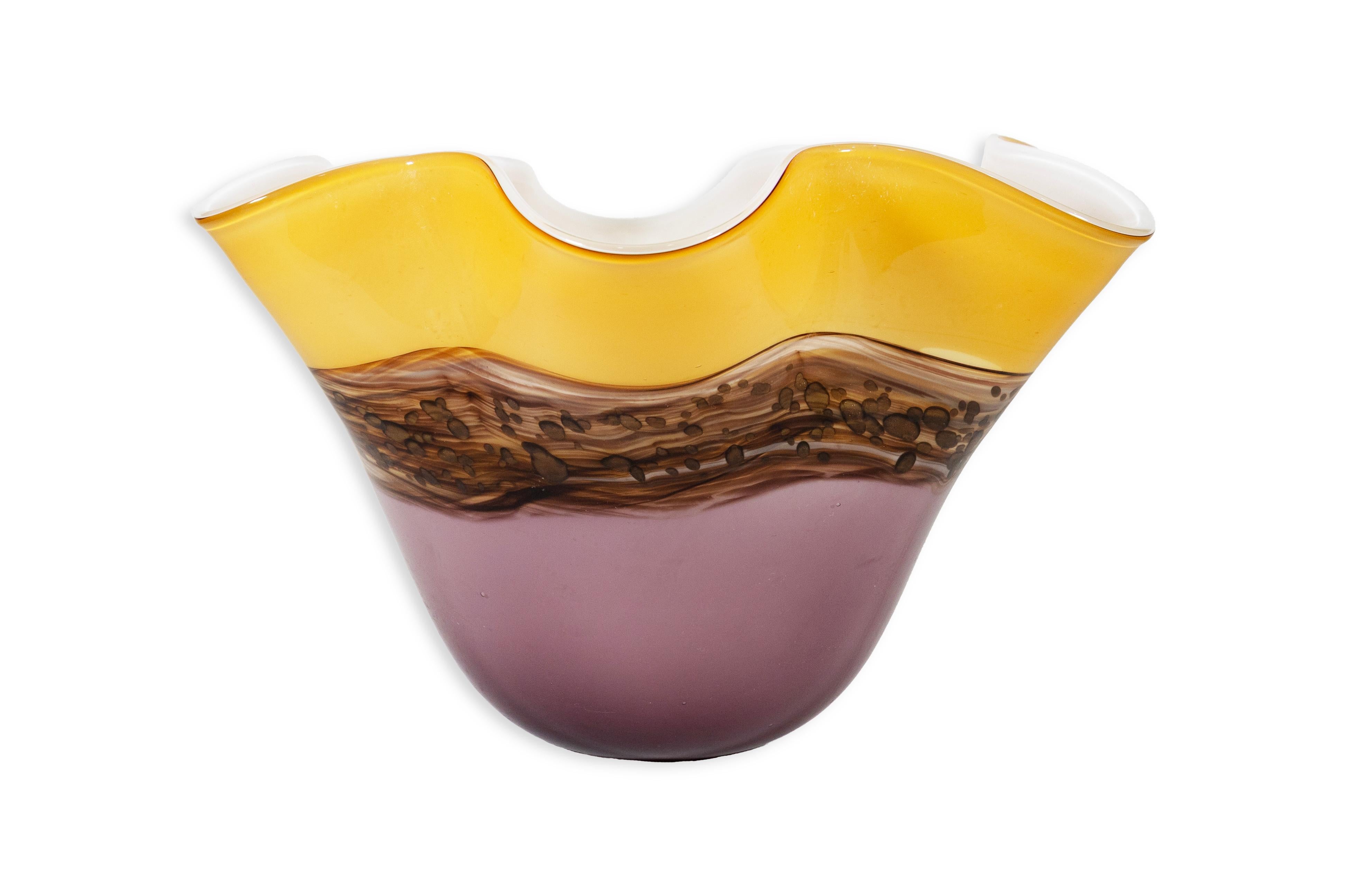 Cinese Vaso di vetro soffiato a mano viola e giallo Viz Glass Inc. in vendita