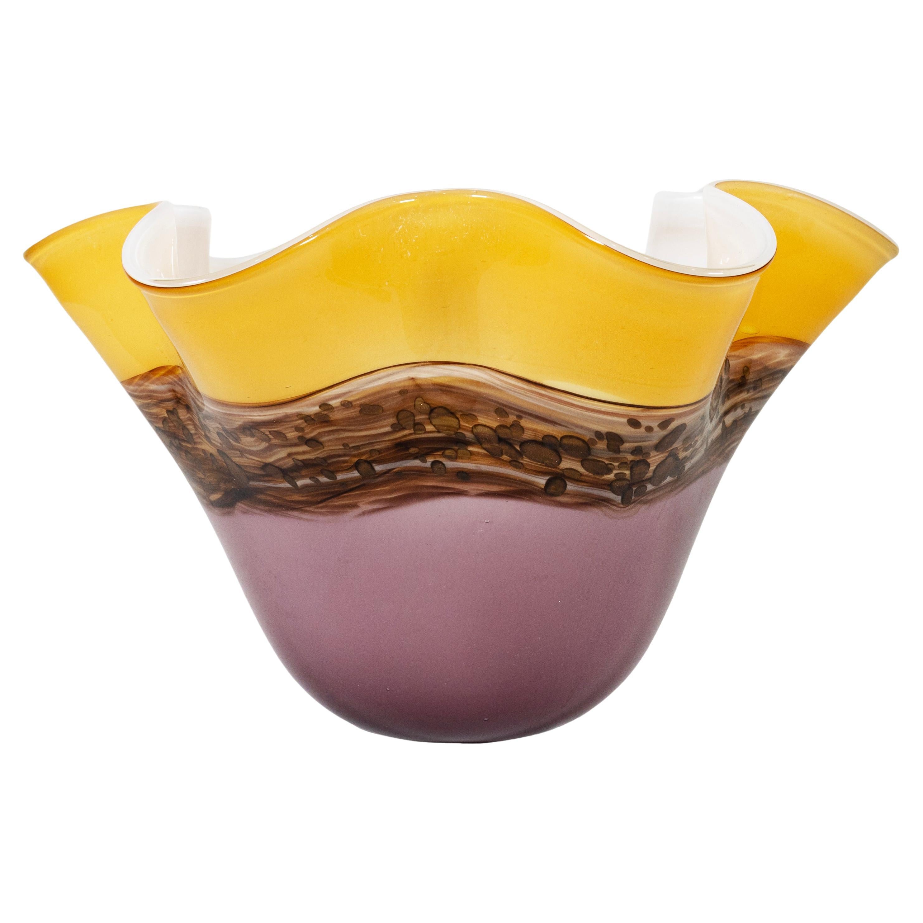 Vaso di vetro soffiato a mano viola e giallo Viz Glass Inc. in vendita