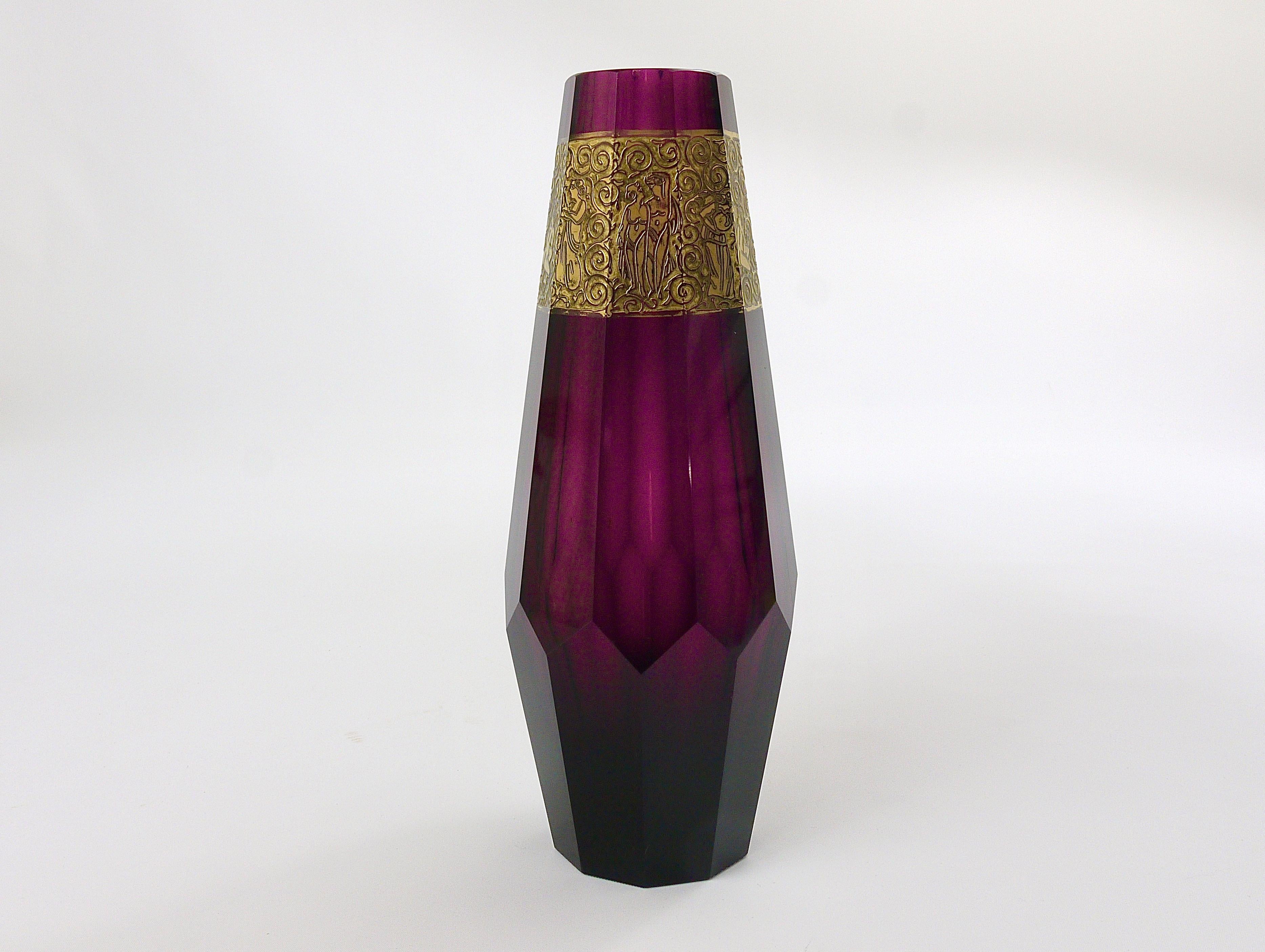 Ludwig Moser Art Deco Amethyst Crystal Glass Vase, Karlsbad/Czechoslovakia, 1920 For Sale 4
