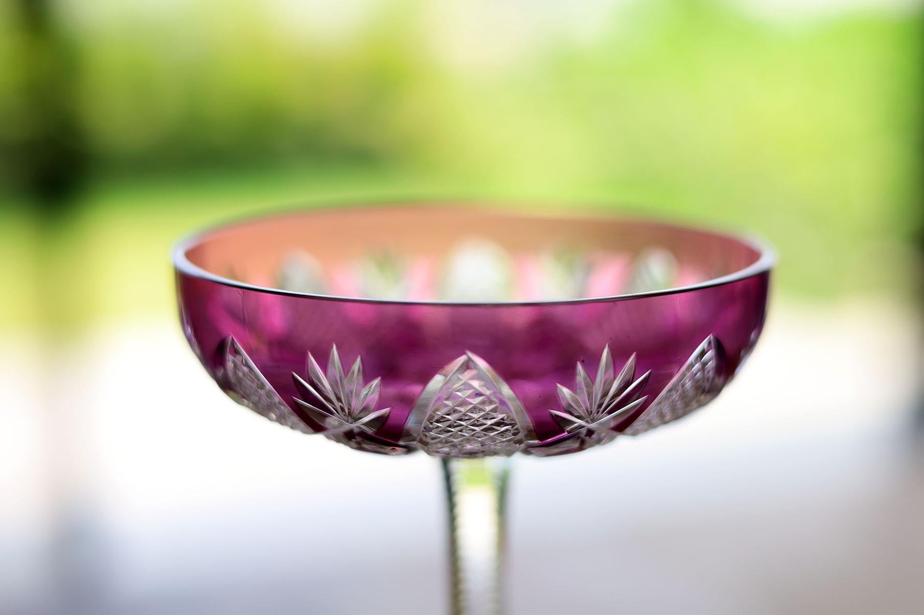 Copa de champán Zar de Baccarat morada finales del siglo XX en venta
