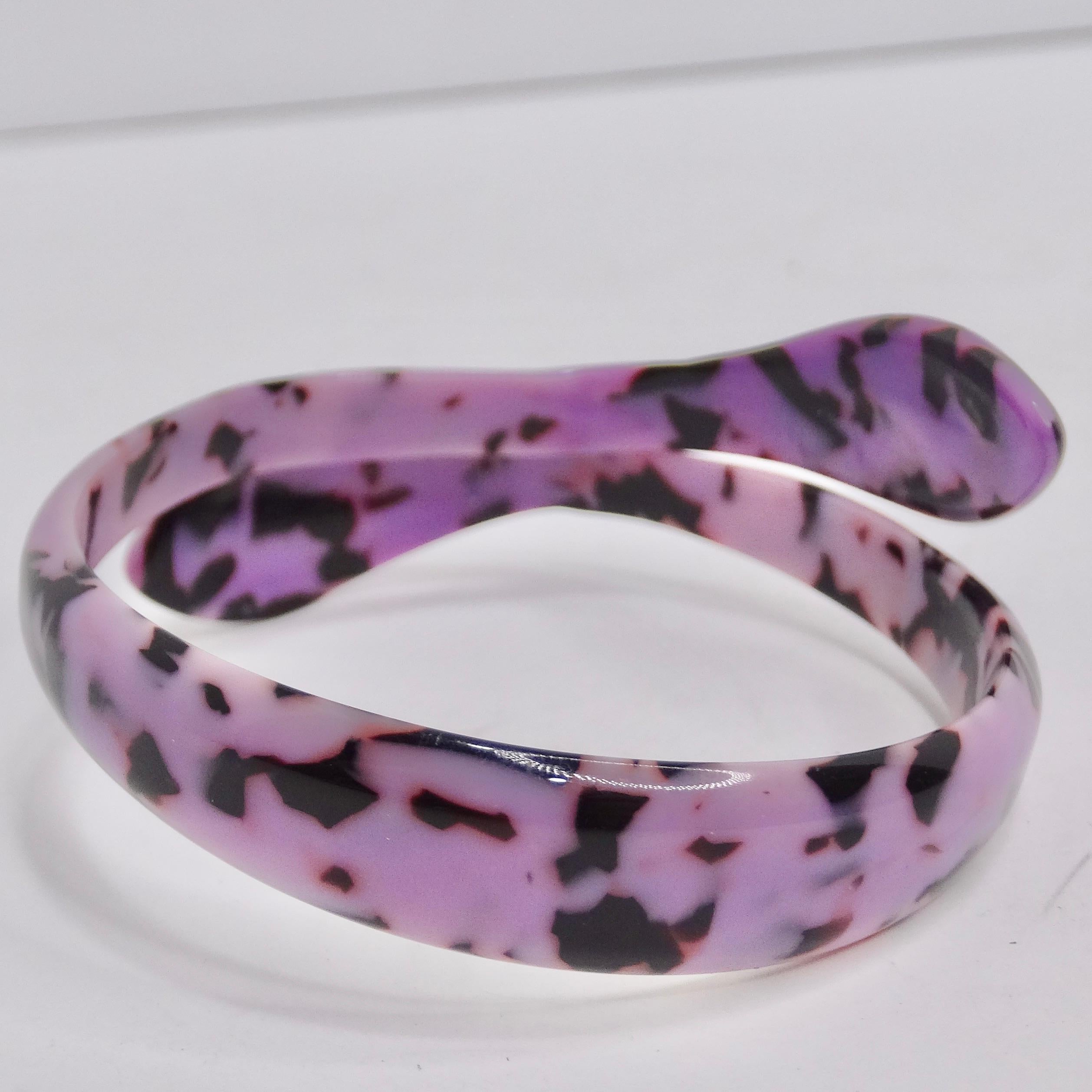 Purple Bakelite Snake Head Cuff Bracelet In Excellent Condition For Sale In Scottsdale, AZ