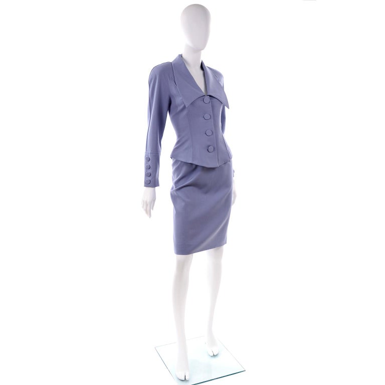 Albert Nipon Vintage Periwinkle Skirt & Jacket Suit With Dramatic Collar Lapel In Excellent Condition For Sale In Portland, OR