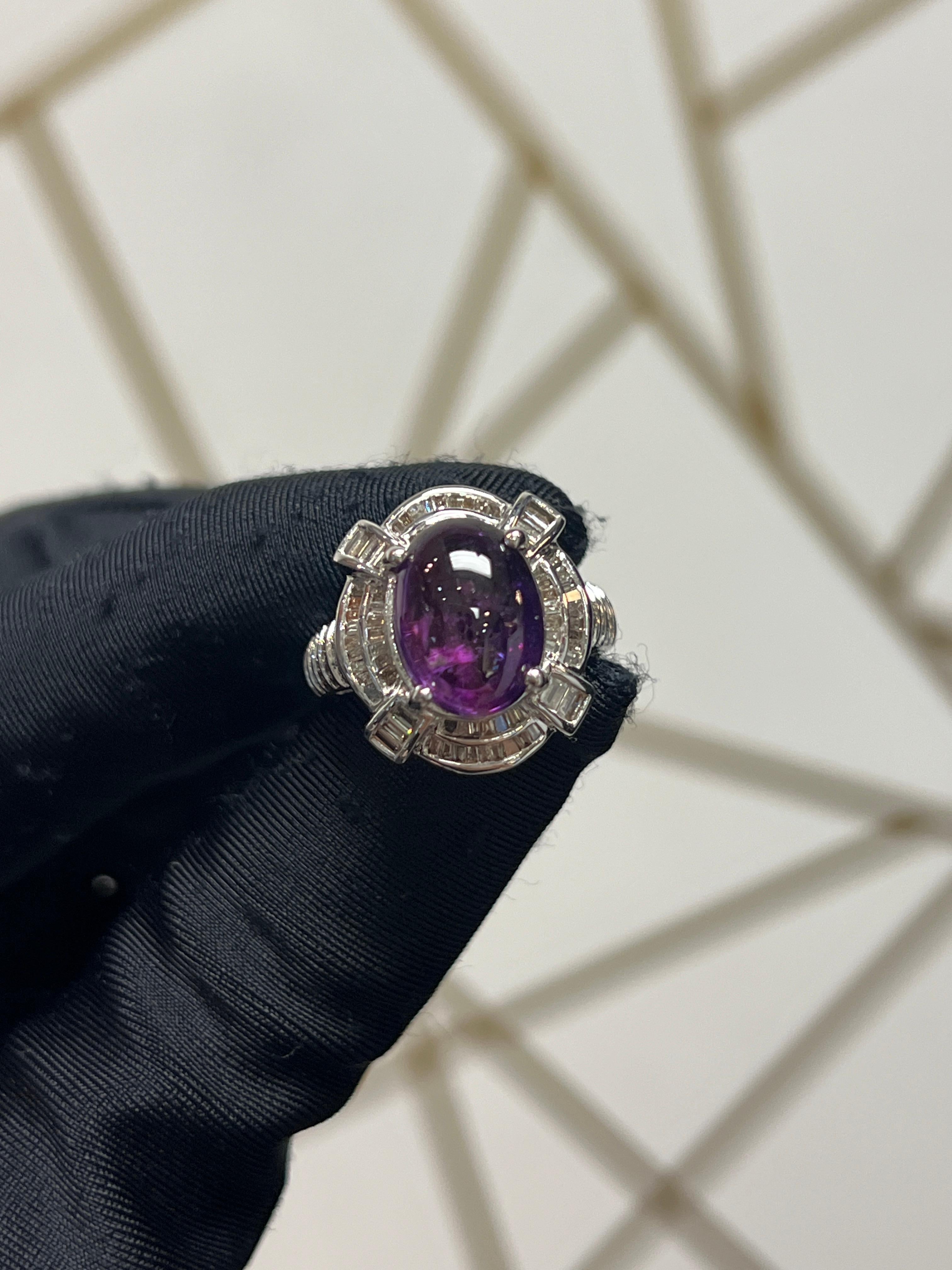 Purple Cabochon Sapphire Ring In Excellent Condition For Sale In New York, NY