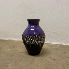 Vase brutaliste en céramique violette Fat Lava Carstens Tönnieshof, Allemagne, années 1970