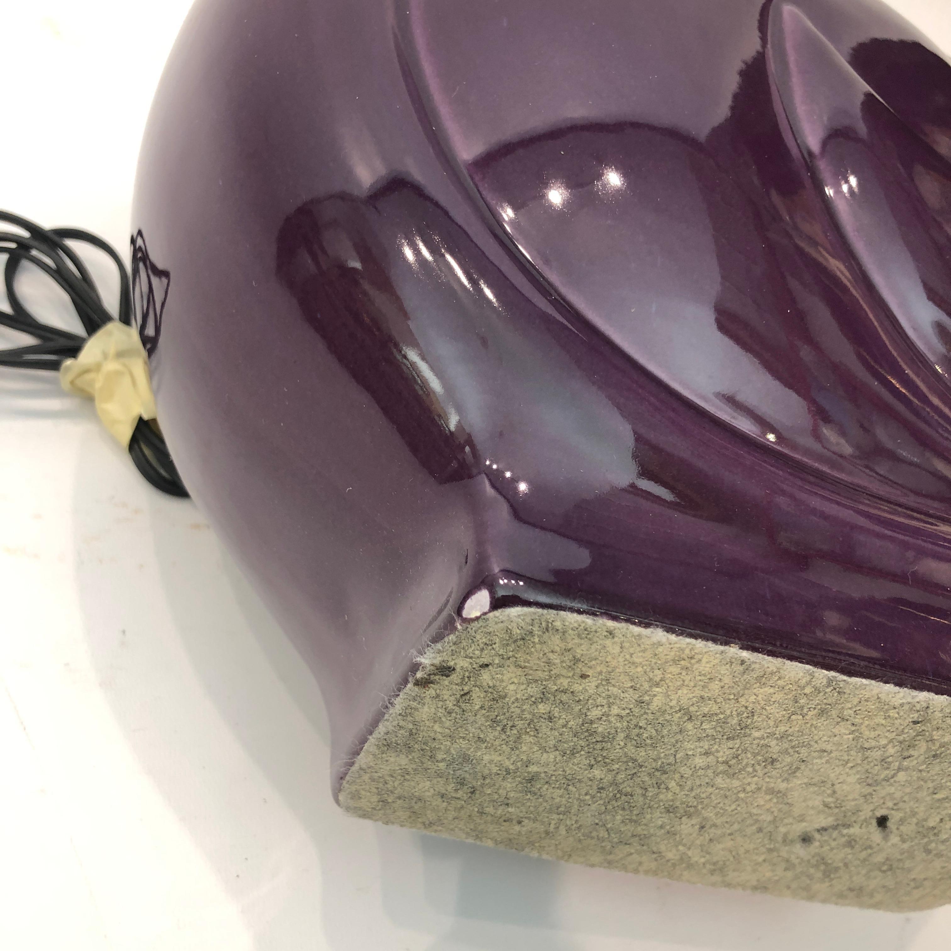 Lámpara de mesa de cerámica morada años 80 Pierre Cardin Vintage Hollywood Regency en venta 5