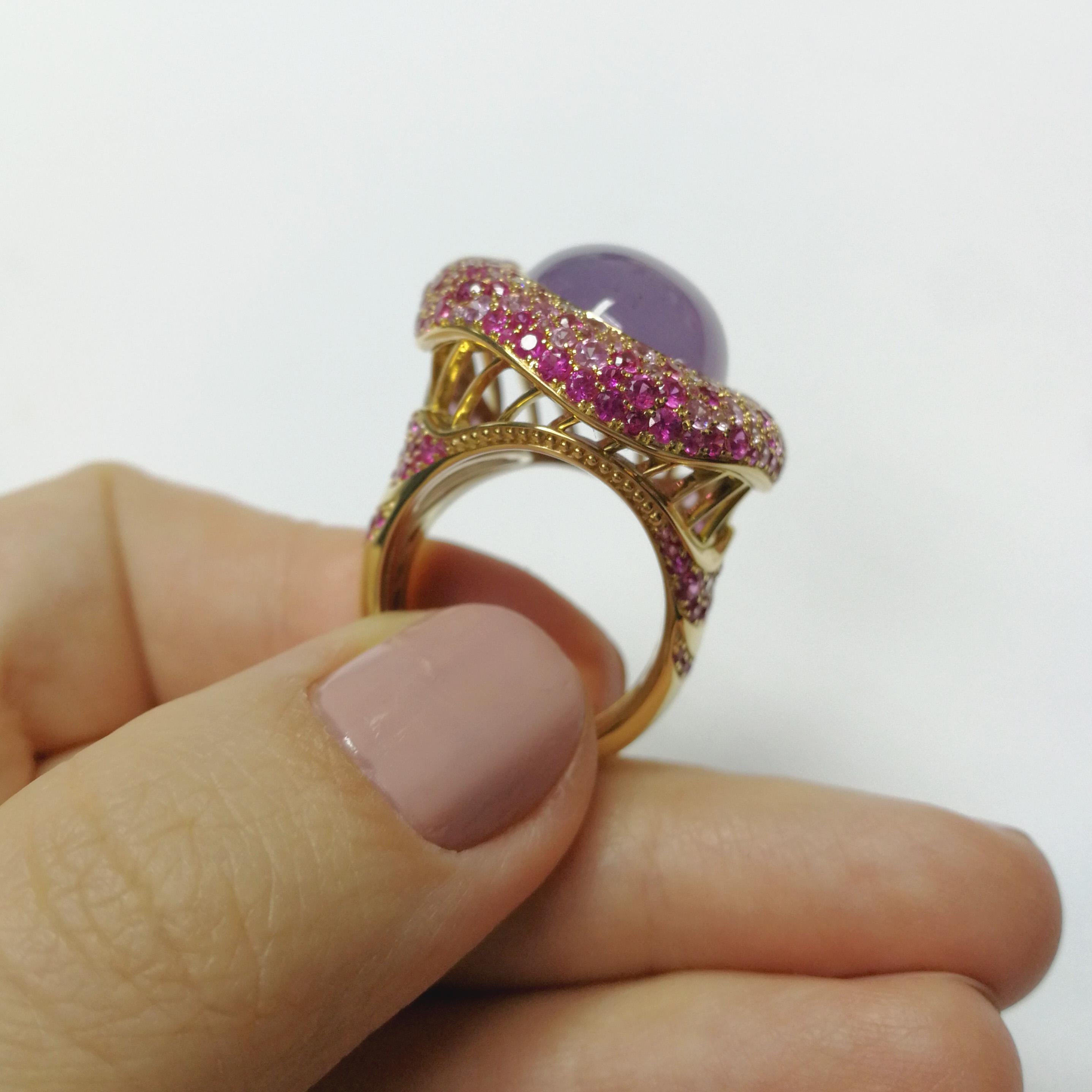 Purple Chalcedony 16.30 Carat Pink Sapphire Diamonds 18 Karat Yellow Gold Ring In New Condition For Sale In Bangkok, TH