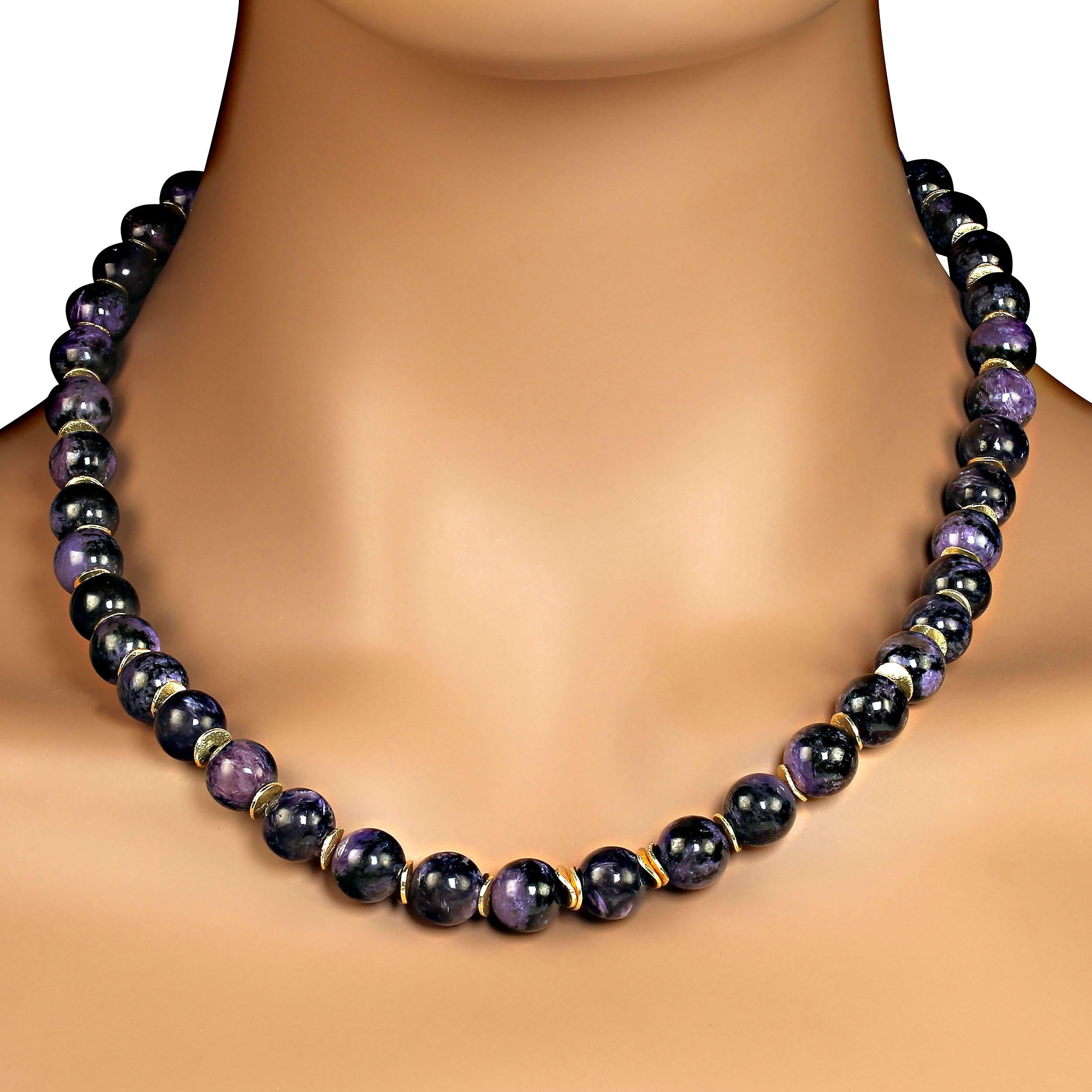 Description:
Elevate your style with this exquisite 20-21 inch expandable Charoite necklace, featuring smooth, highly polished 10mm beads that showcase the gemstone's stunning purple hues and natural marbling. Delicate gold-tone flutter accents add