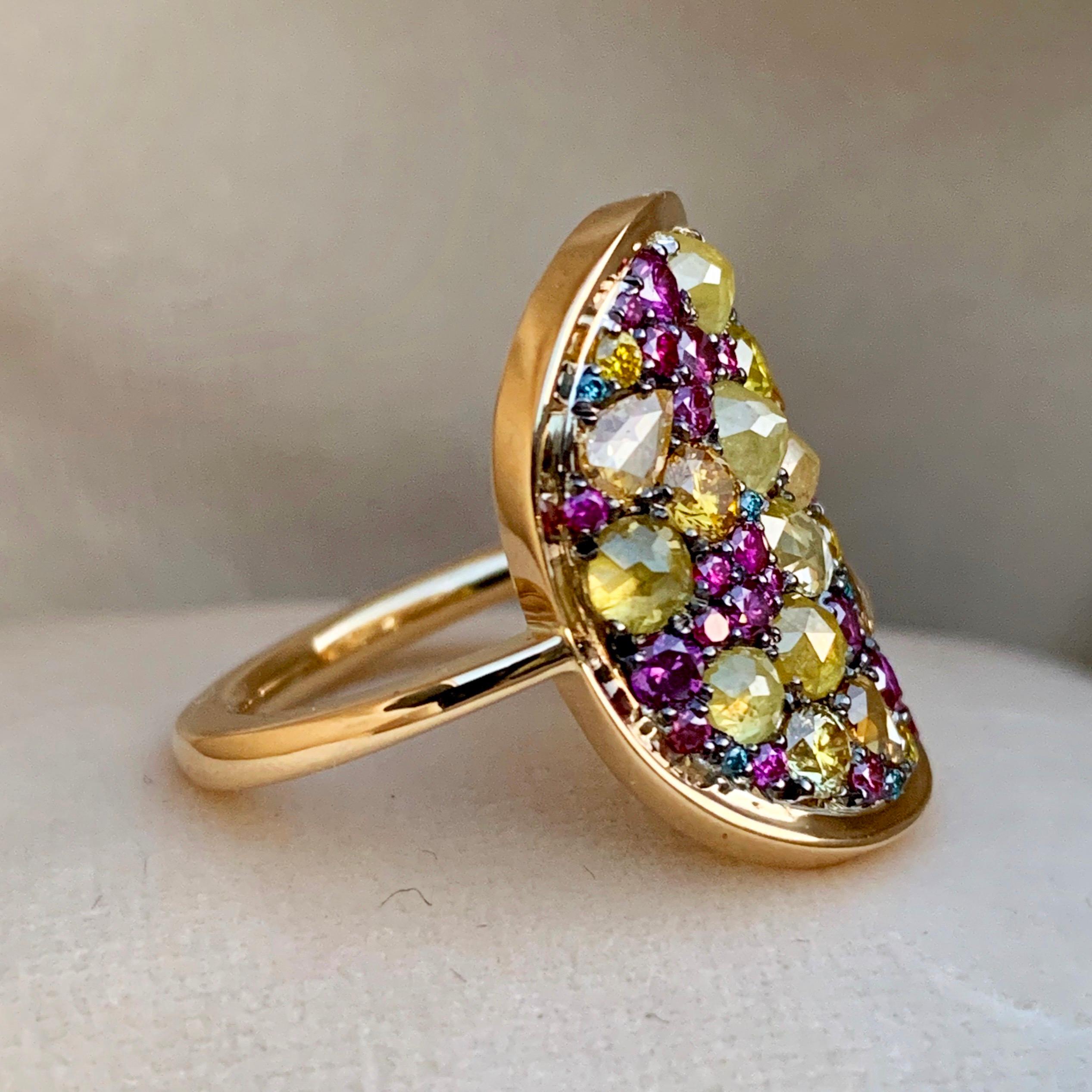 Purple Diamond, Fancy Yellow Diamond Rose-Cut Diamond Cocktail Ring In New Condition In Antwerp, BE