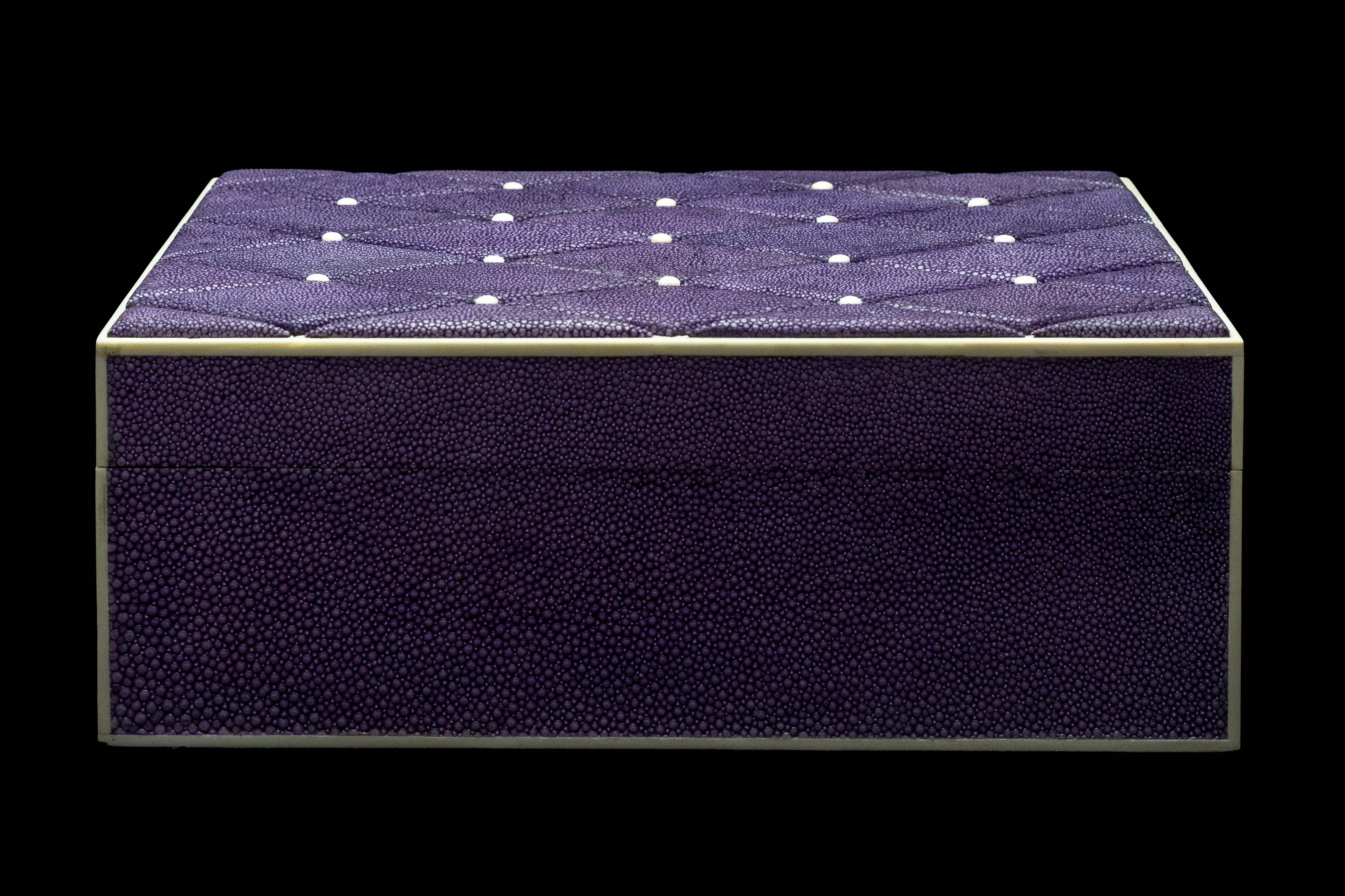 Purple diamond shagreen box w/ bone trim

Measures Approximately: 11